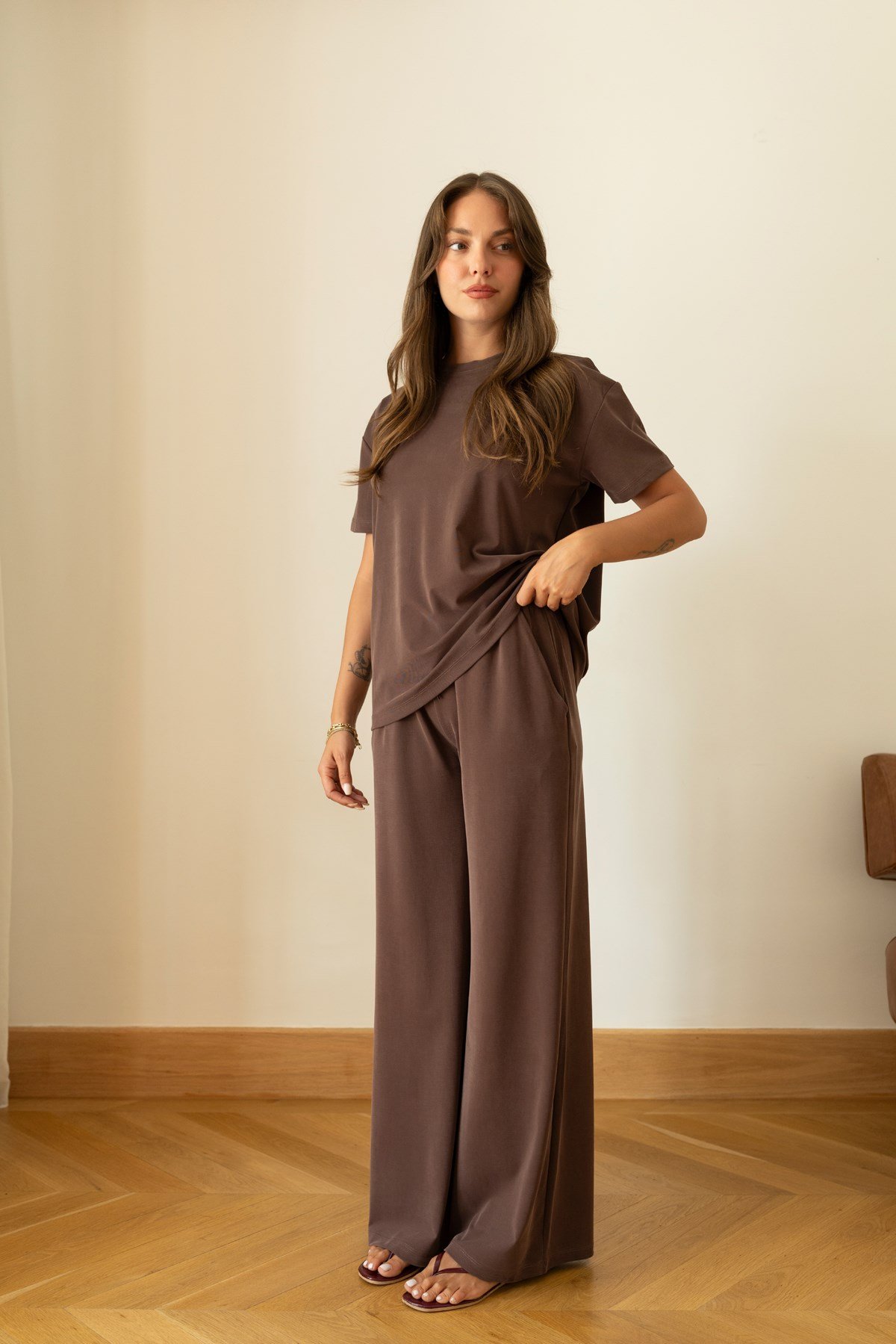 Kahve Oversize T-Shirt Ve Pantolon Takım