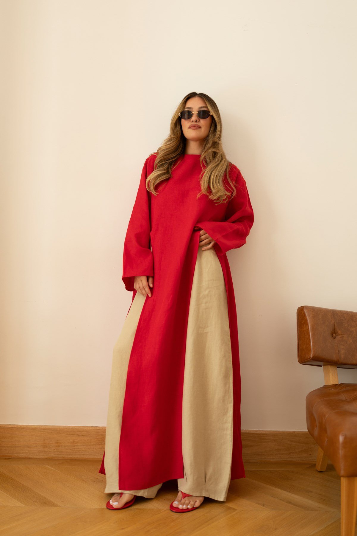 Kırmızı Yırtmaç Detaylı %100 Keten Tunik Bluz