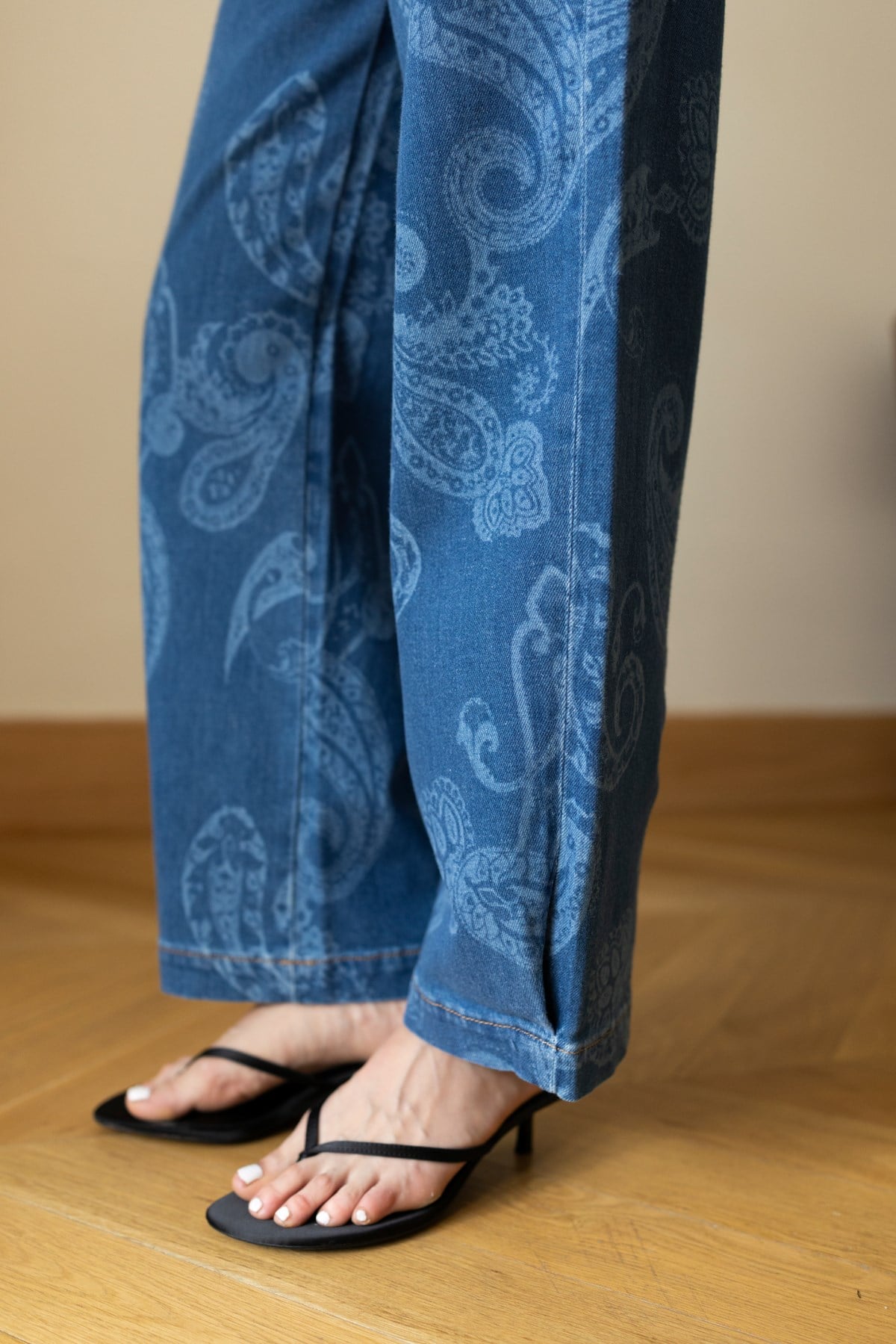 Klasik Jean Rengi Etnik Desenli Likralı Jean Pantolon