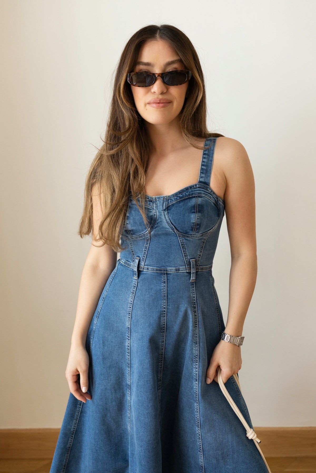 Klasik Jean Rengi Kalp Yaka Kalın Askılı Likralı Denim Elbise