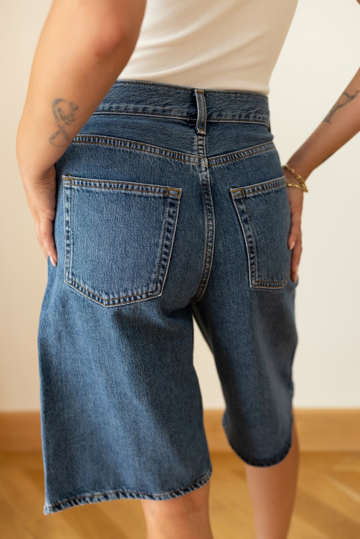 Klasik Jean Rengi Yüksek Bel Şehir Boy Jean Şort