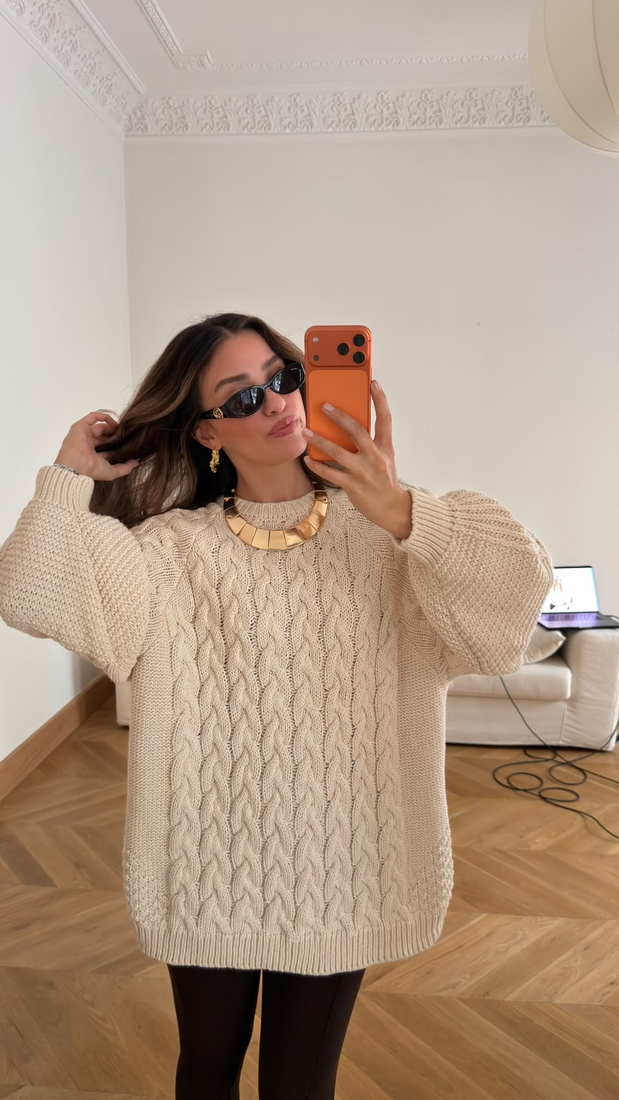 Krem Saç Örgü Detaylı Oversize Triko