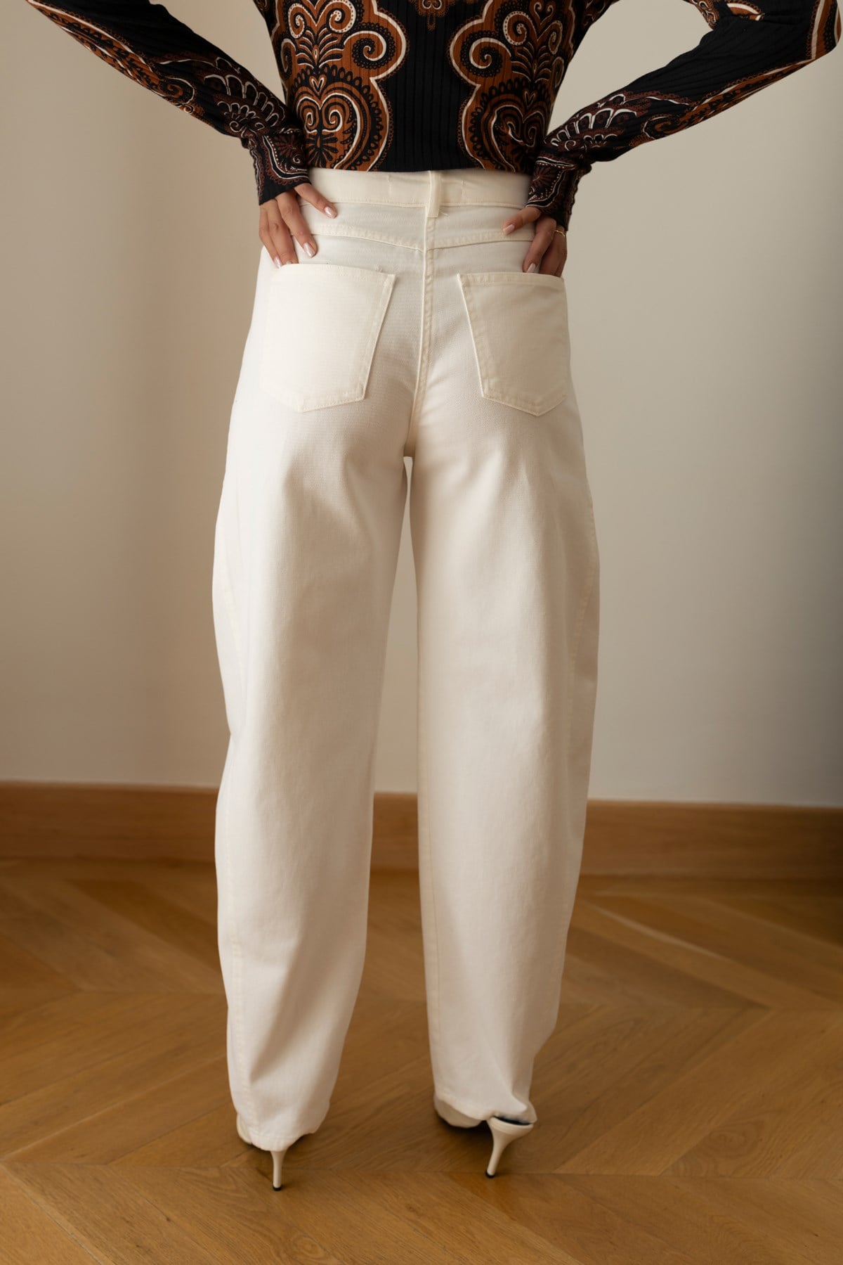 Krem Yüksek Bel Barrel Jean Pantolon