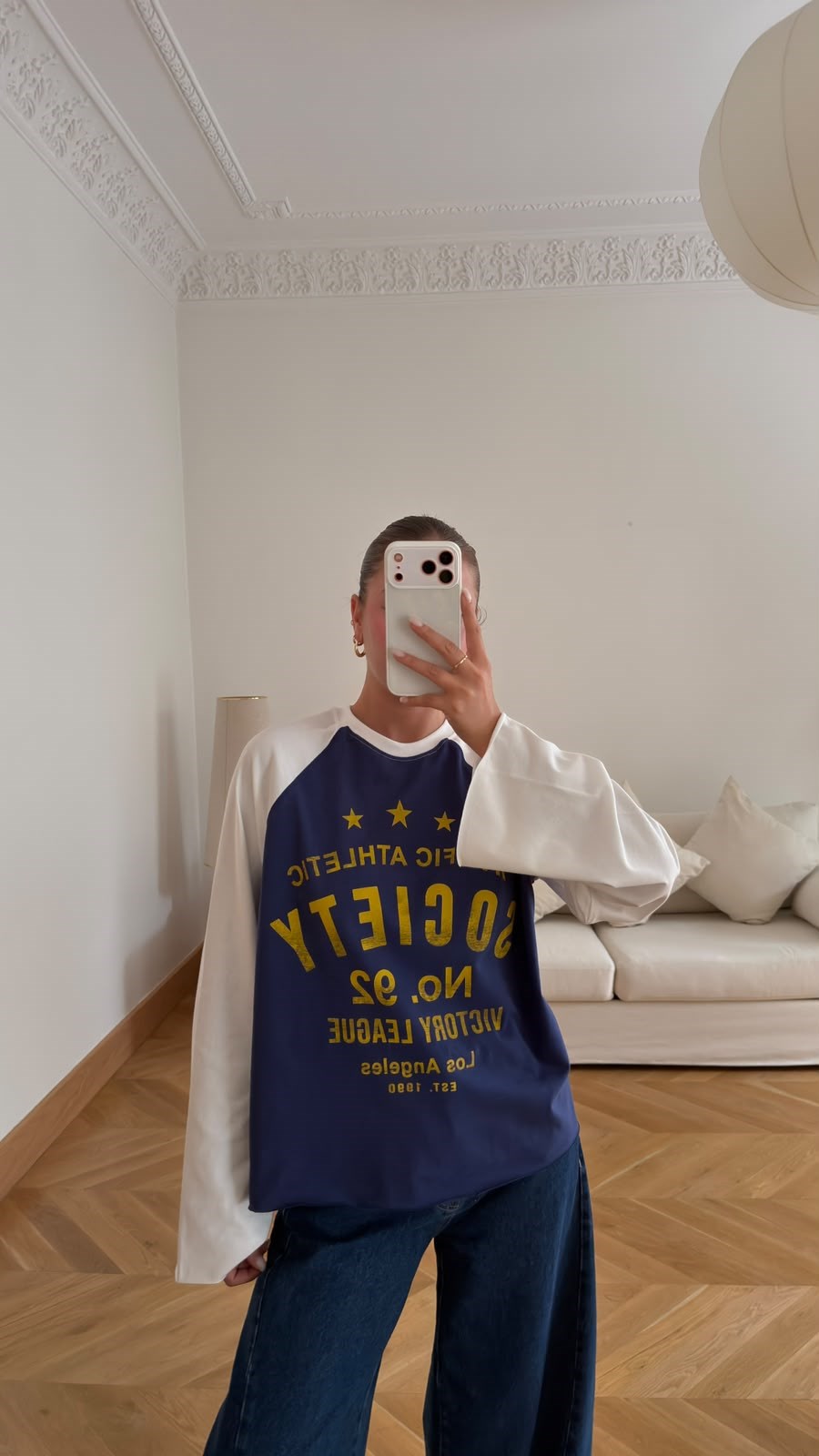 Lacivert-Beyaz Renk Geçişli Yazı Ve Yıldız Baskılı SweatShirt