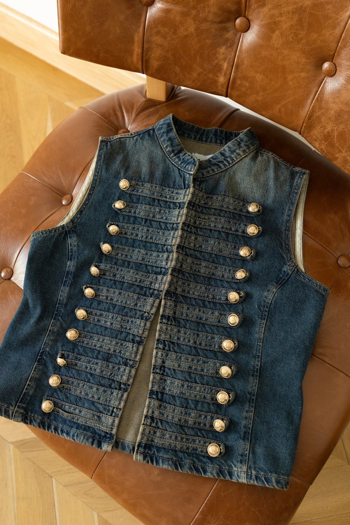 Mavi Napolyon Model Gold Düğme Detaylı Denim Yelek