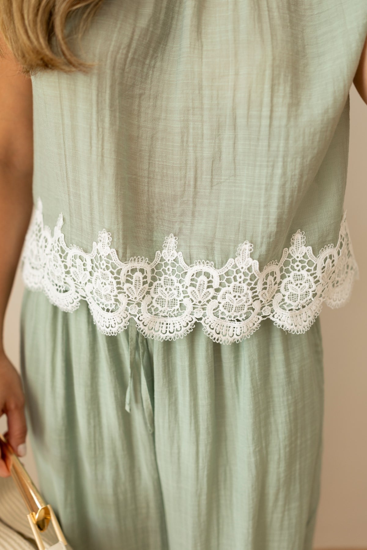 Mint Yeşili Dantel Detaylı Bluz Ve Paçası Lastikli Pantolon Takım