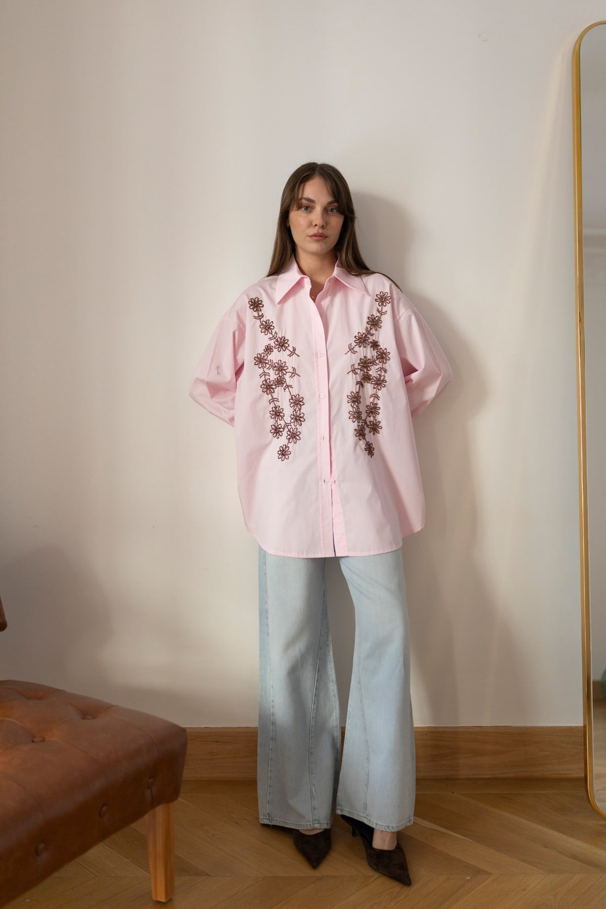 Pembe Çiçek Boncuk İşlemeli Oversize Gömlek