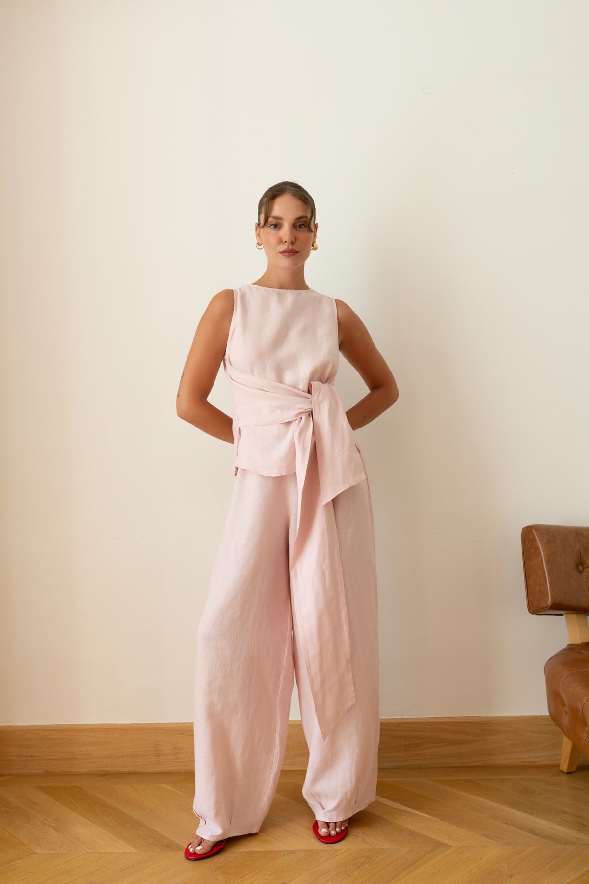 Pembe Sıfır Kol Bağlama Detaylı Bluz Pantolon Keten Takım