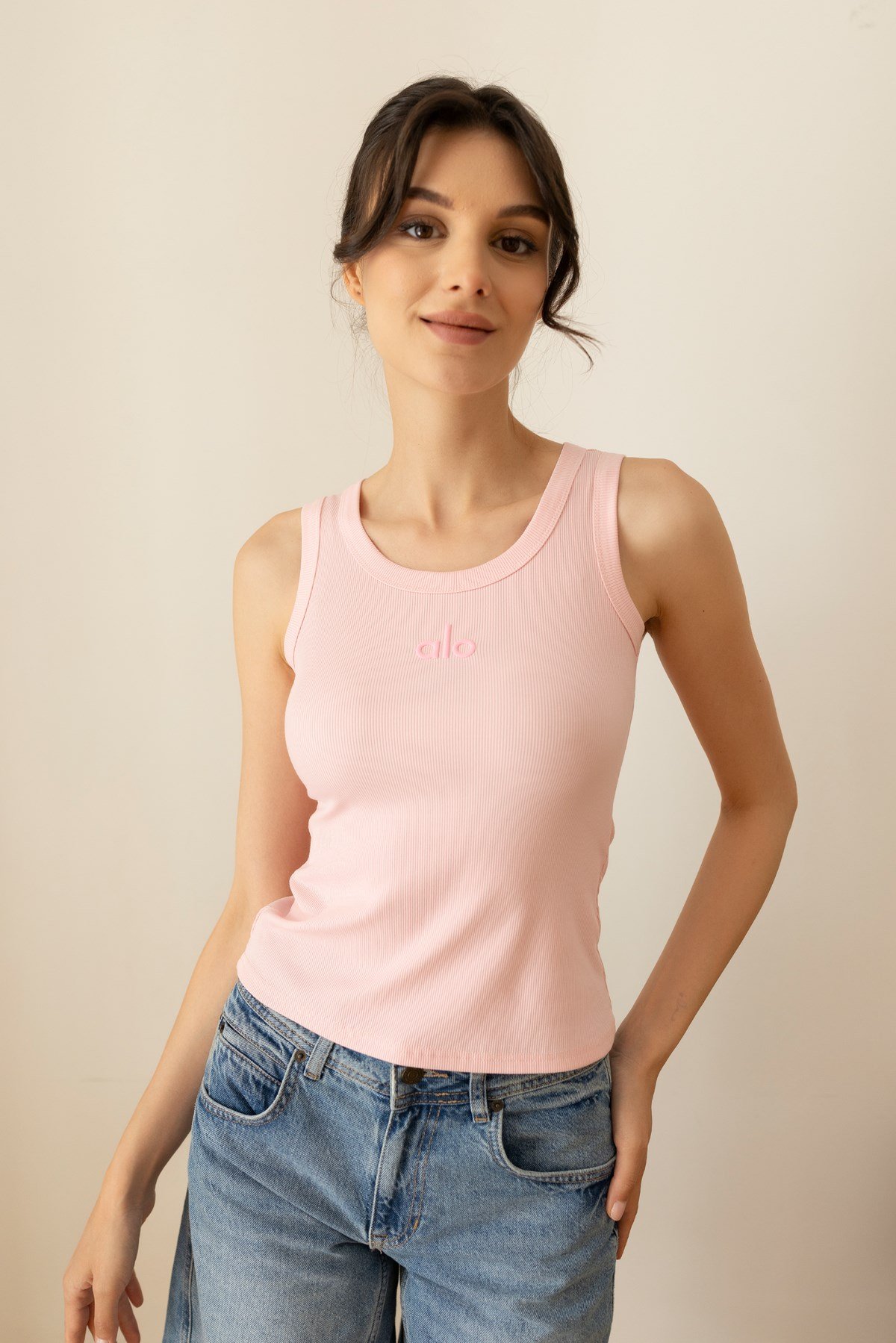 Pembe Yazı Nakış Detaylı Yumuşak Dokulu Fitilli Bluz