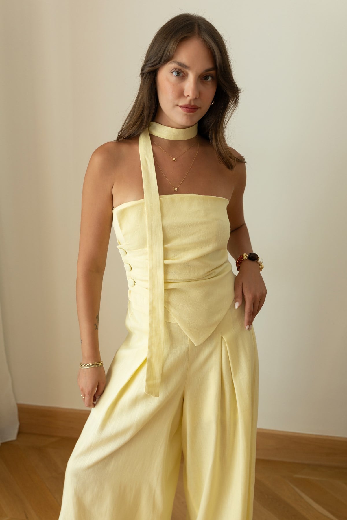 Sarı Sırtı Lastikli Straplez Crop Ve Pantolon Takım