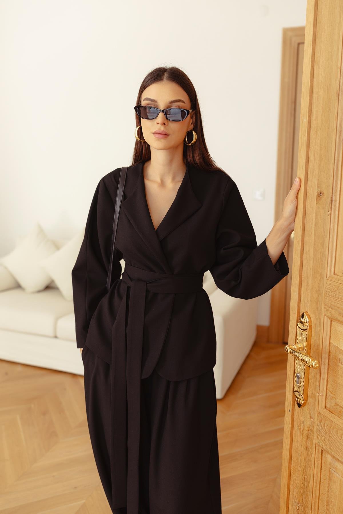 Siyah Balon Kol Kuşaklı Kimono