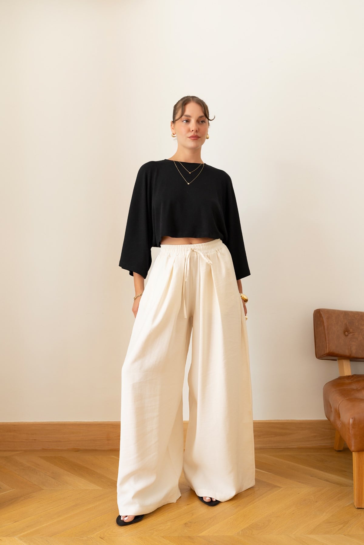 Siyah Bisiklet Yaka Crop Panço Bluz