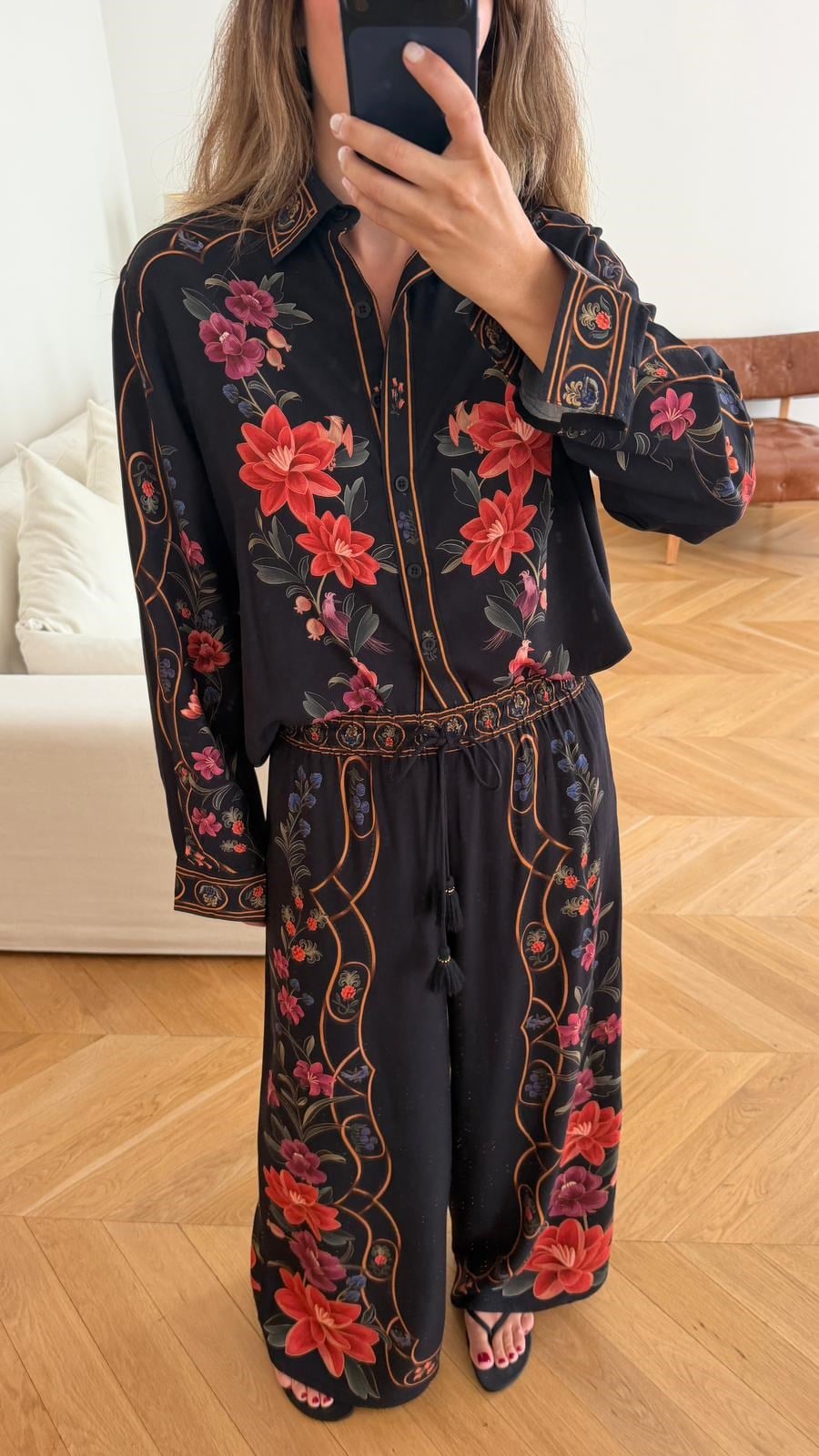 Siyah Çiçek Desenli Gömlek Pantolon Takım