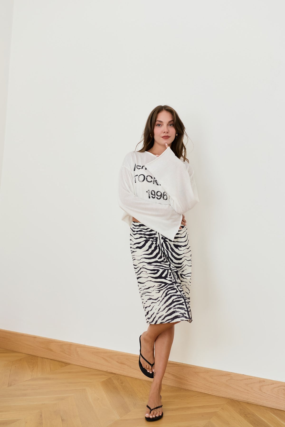 Siyah- Ekru Zebra Desen Etek
