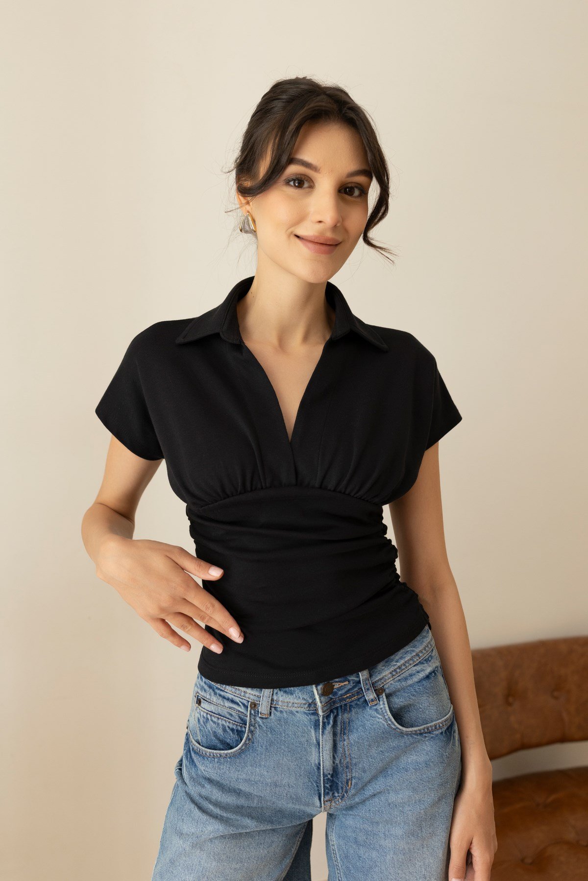 Siyah Polo Yaka Belden Büzgülü Bluz