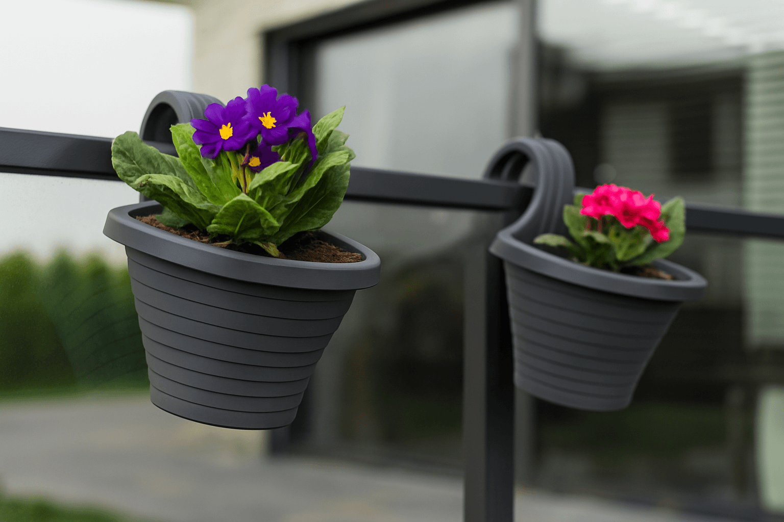 Serinova Tombik Tekli Askılı Balkon Saksısı 3 Lt