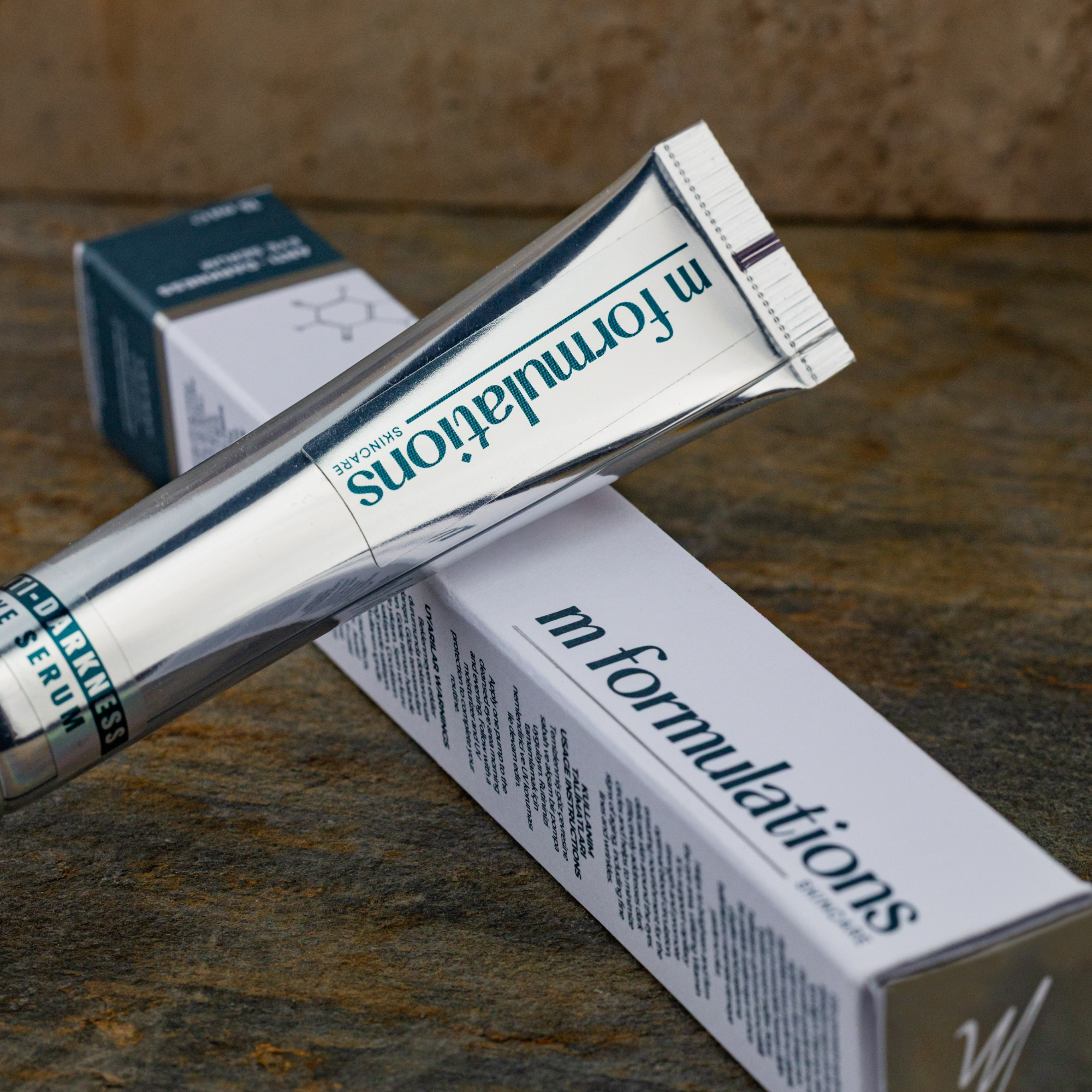 Koyu Halka Karşıtı Göz Serumu 15ml