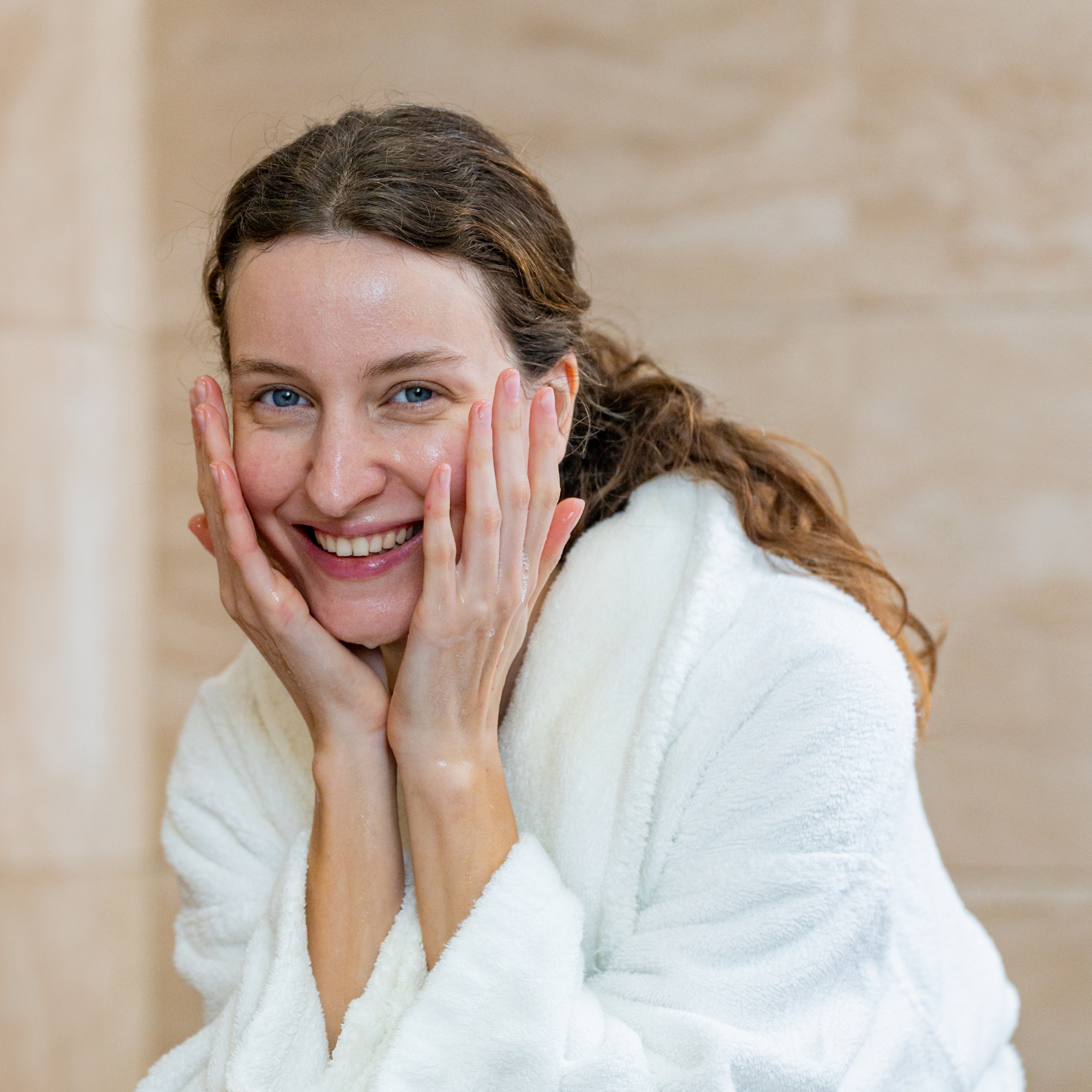 Yüz Yıkama Jeli Normal ve Hassas Ciltler İçin 200ml