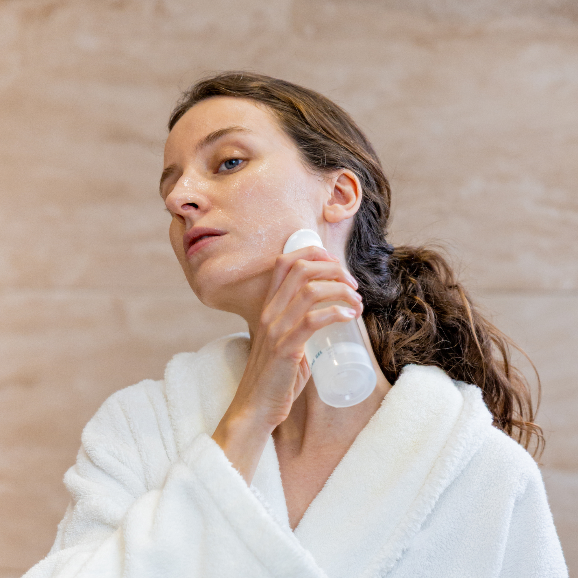 Yüz Yıkama Jeli Normal ve Hassas Ciltler İçin 200ml