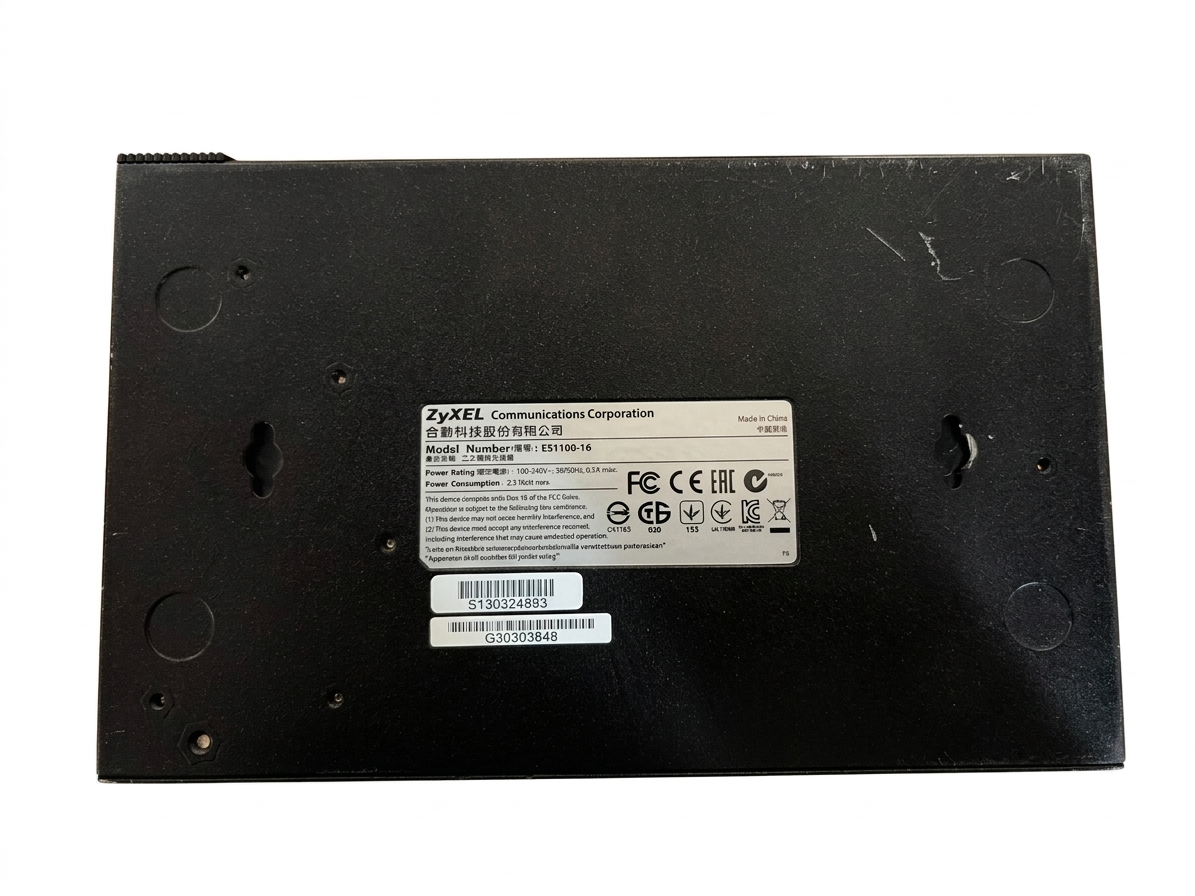 Zyxel ES1100-16 16 Port 10/100 Mbps Switch 2. El | Outlet | Kutusuz | Sadece Cihaz
