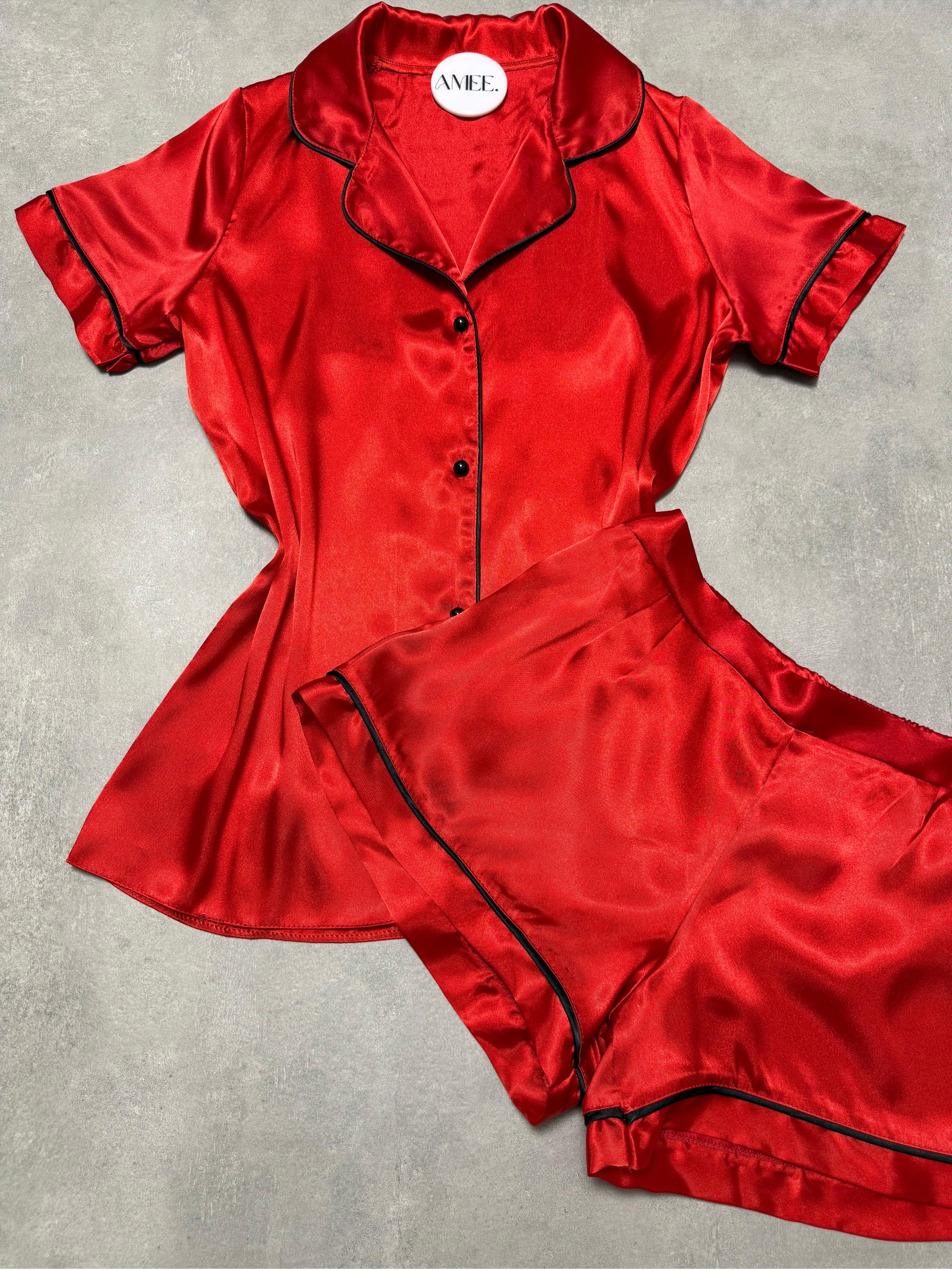 Burning Desire Kırmızı Saten Şortlu Takım