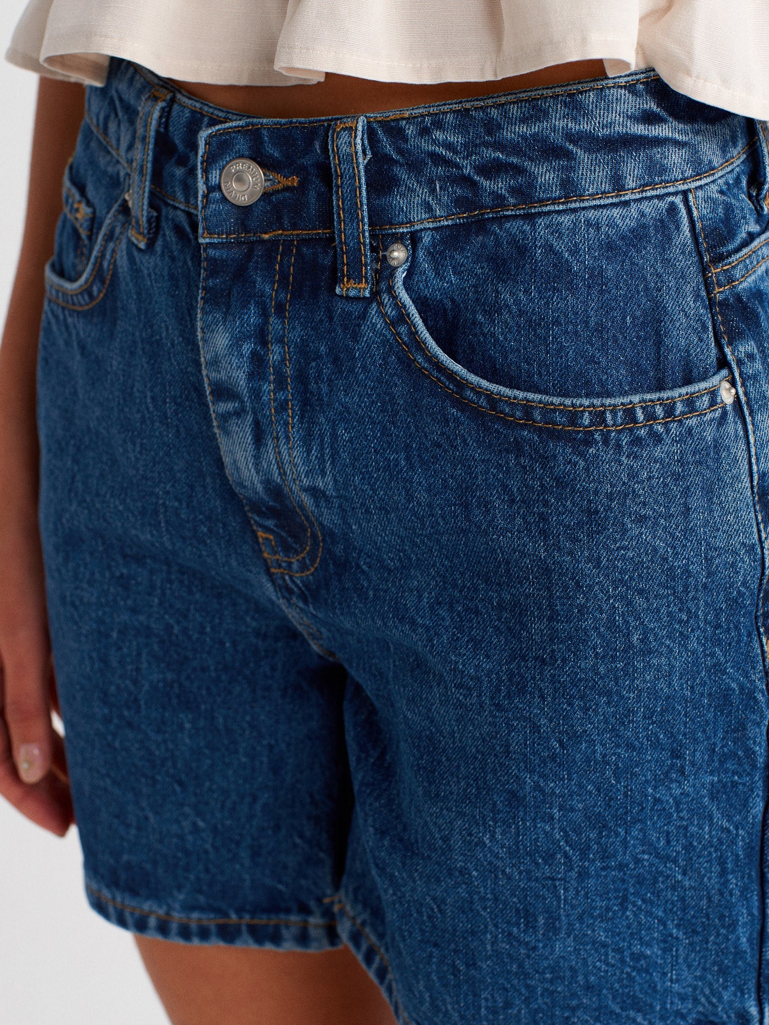 Basic Orta Boy Denim Şort-Mavi