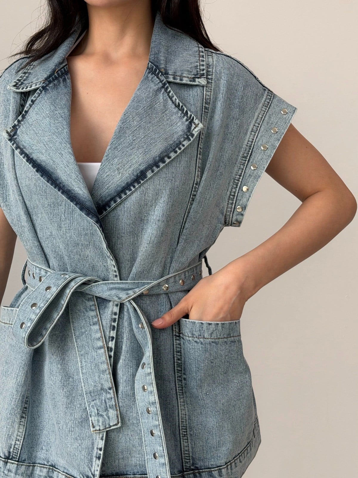 Zımba Detaylı Kuşaklı Denim Yelek