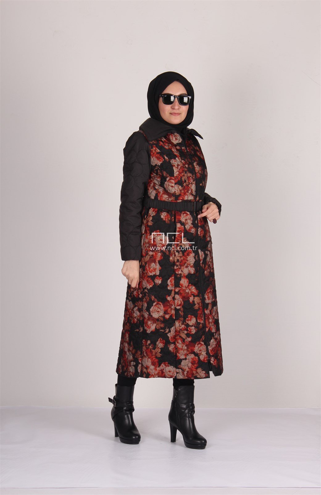 15539 - Çiçek Desenli Kapitone