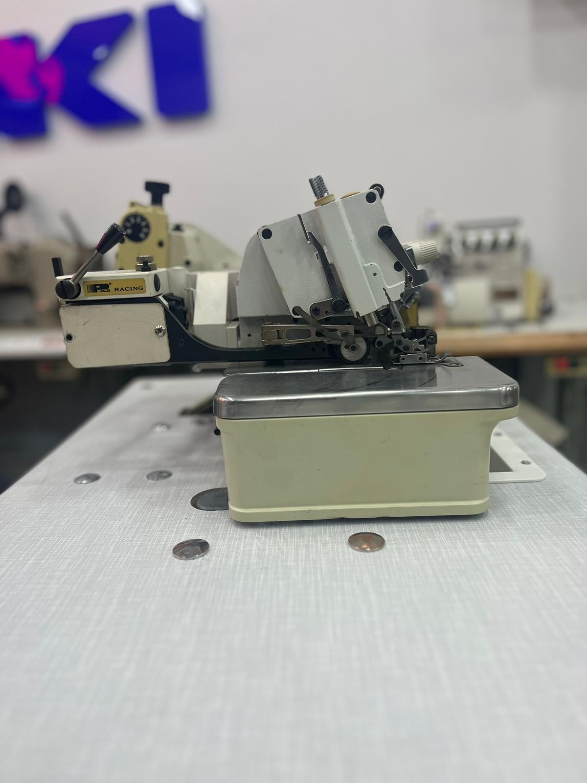 Kingtex Merdaneli 5 İplik Overlok Makinası