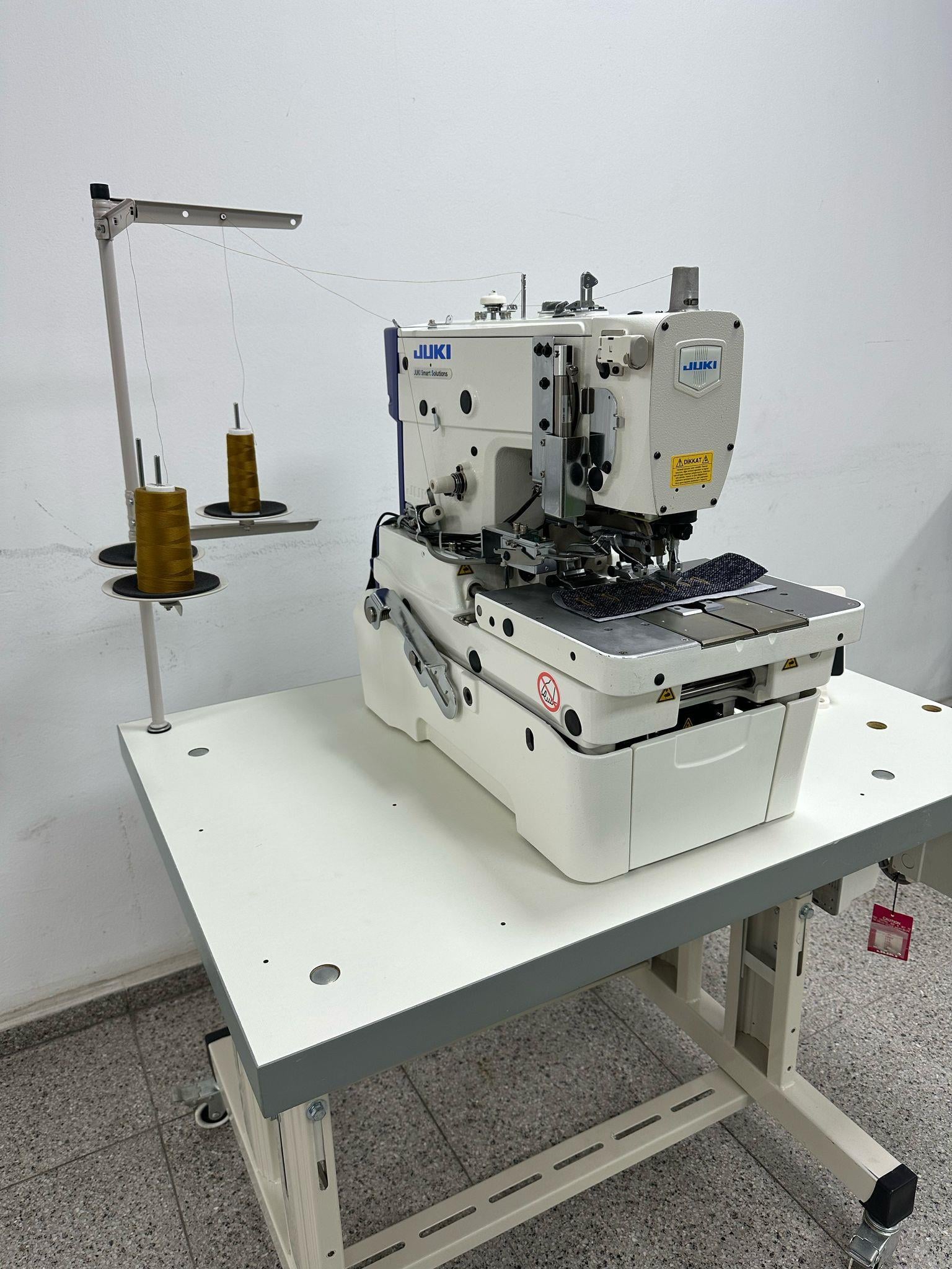 Juki 3900J Gözlü İlik Makinası