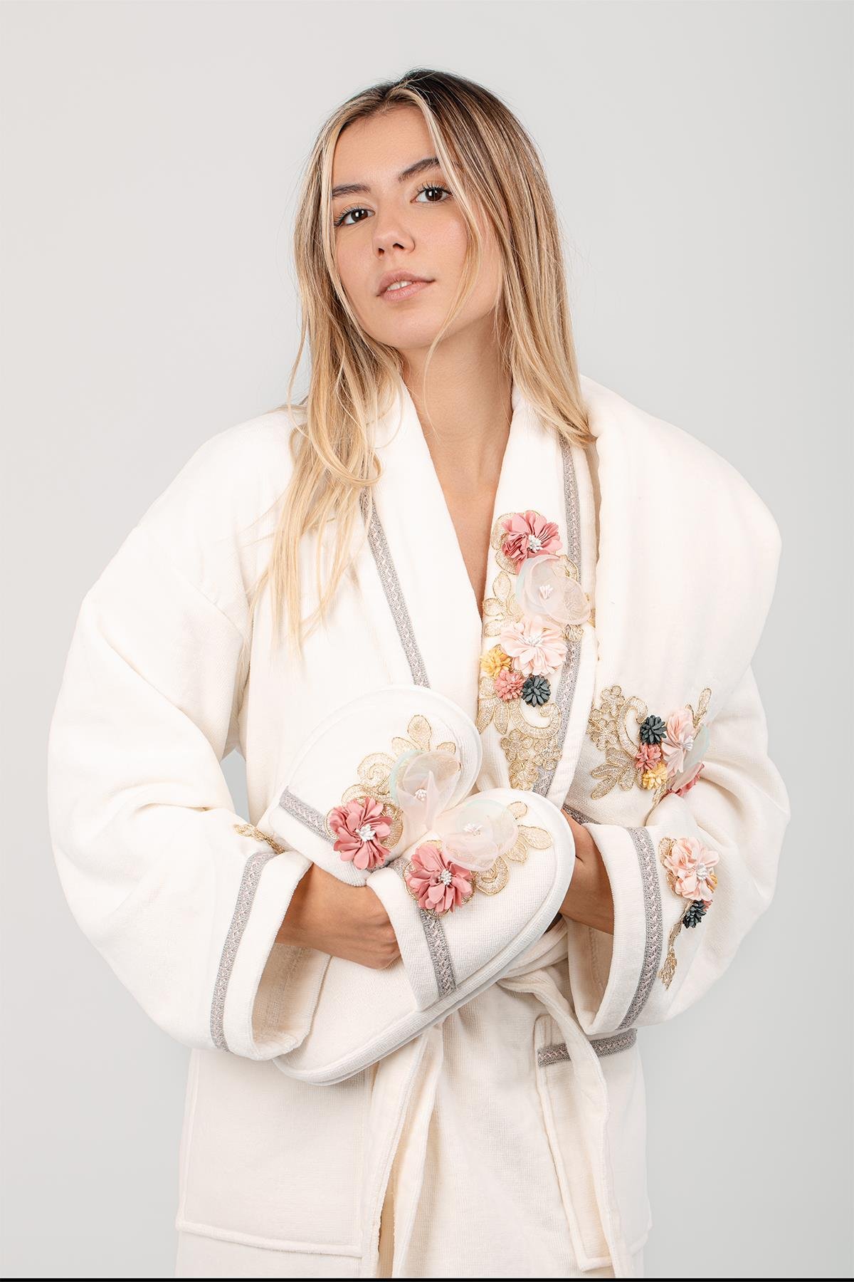 Velvet Line Deluxe Lady Bornoz Seti - Mimoza