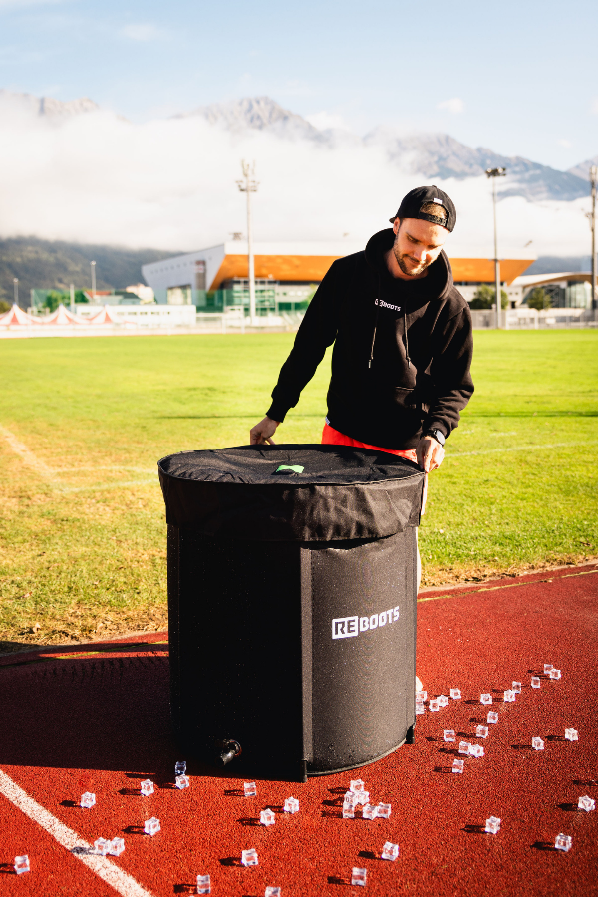 REBOOTS ICE TUB