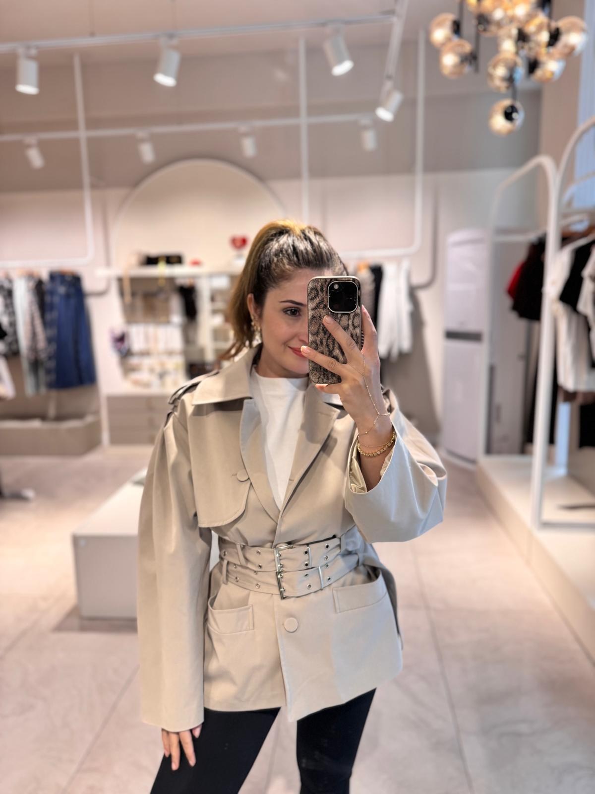 BELLA KISA TRENÇ