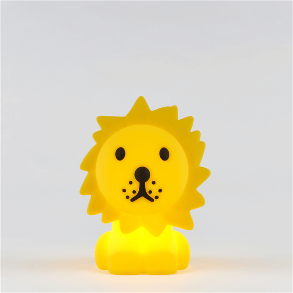 MR. MARIA LION FIRST LIGHT