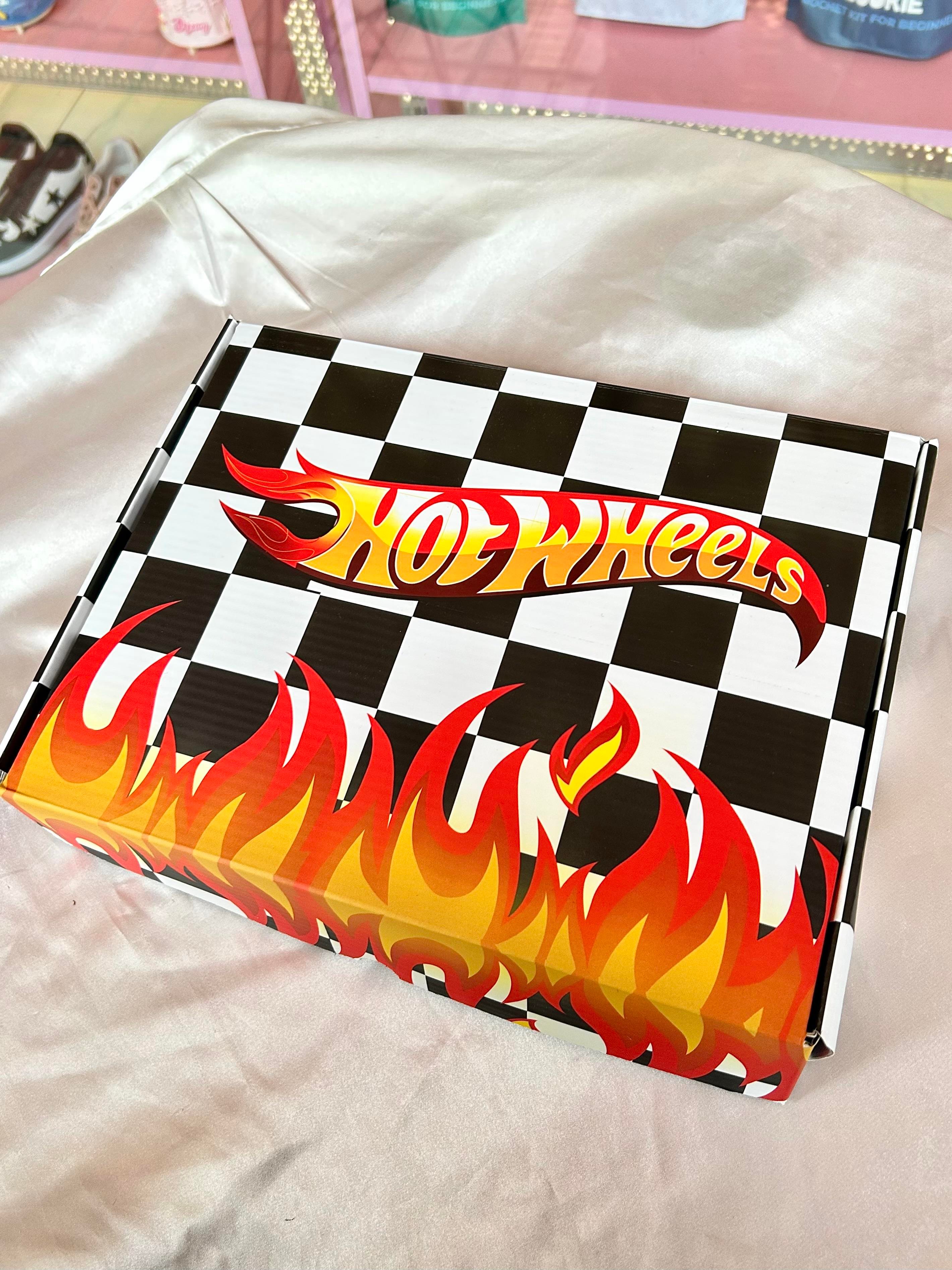 Hotwheels Sürpriz Kutu