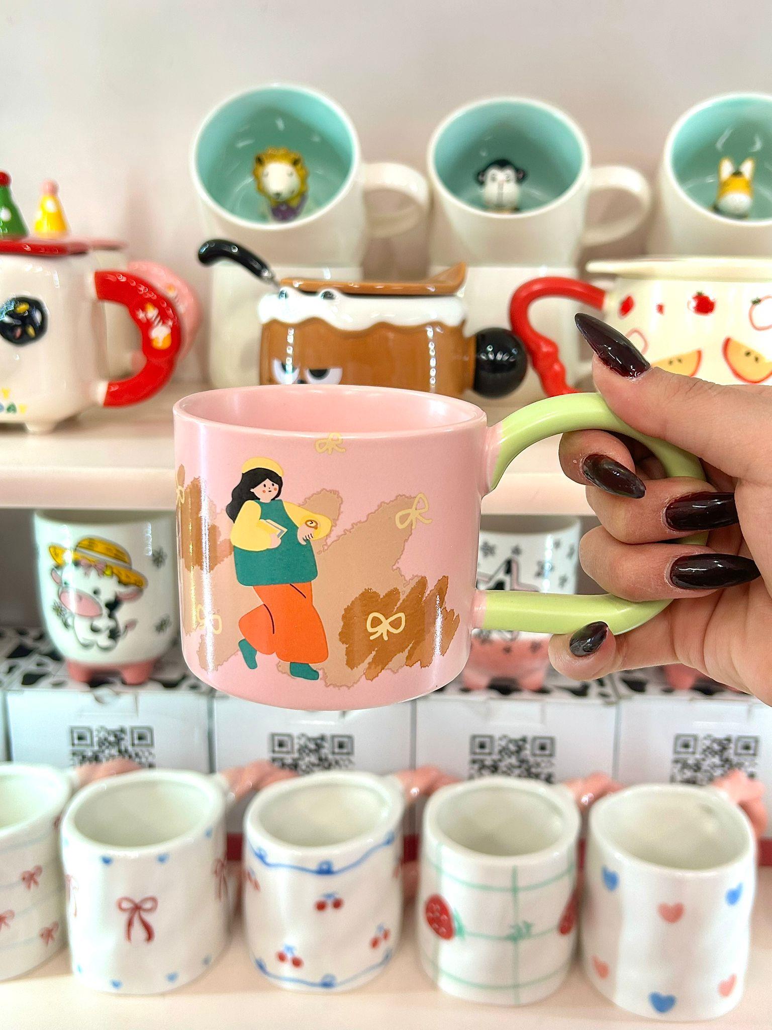 Pembe Kız Temalı Kupa