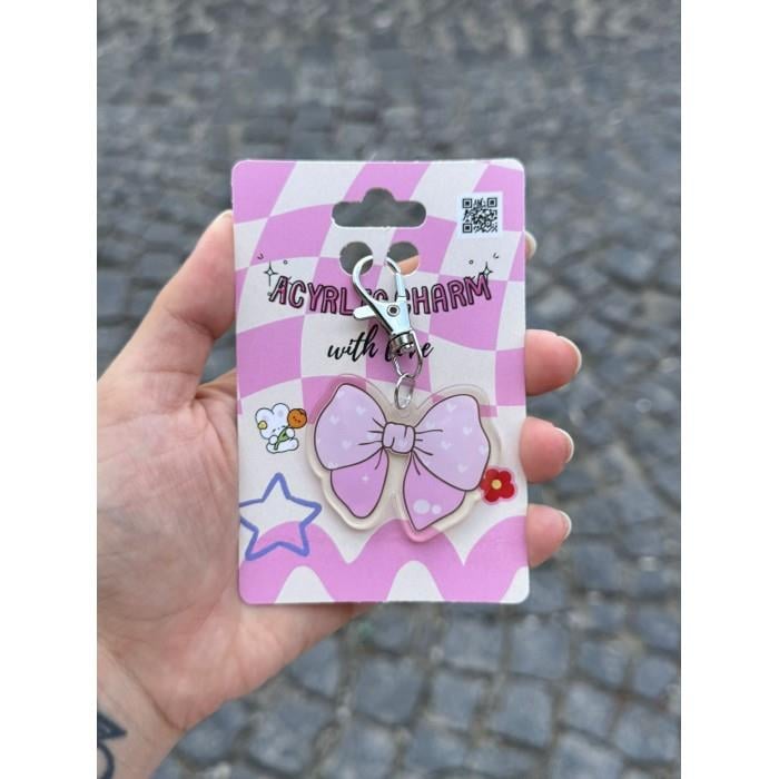 Pembe Kurdele Akrilik Charm