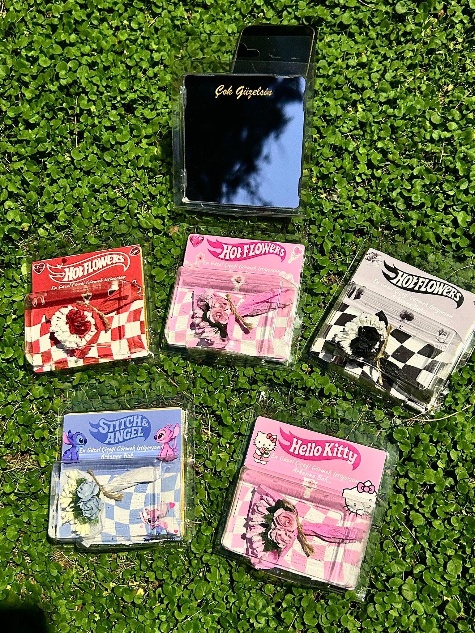 Siyah Kartlıklı Aynalı Hotflowers 