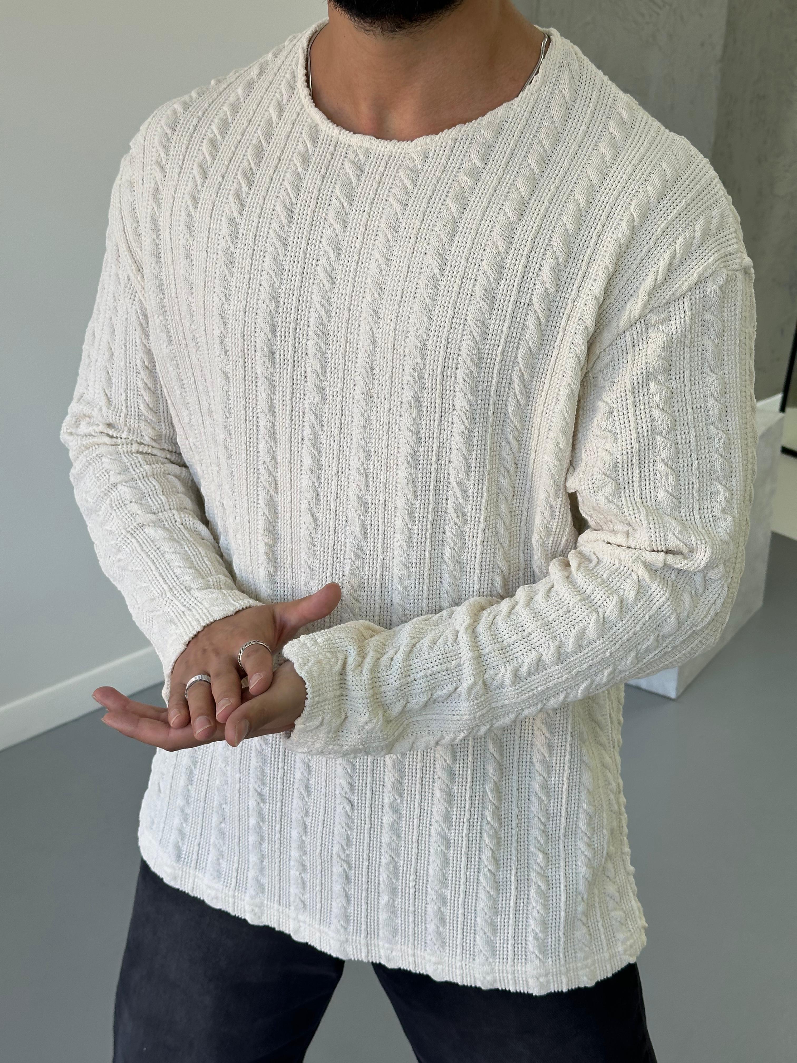 Beyaz Oversize Örme Triko Kazak