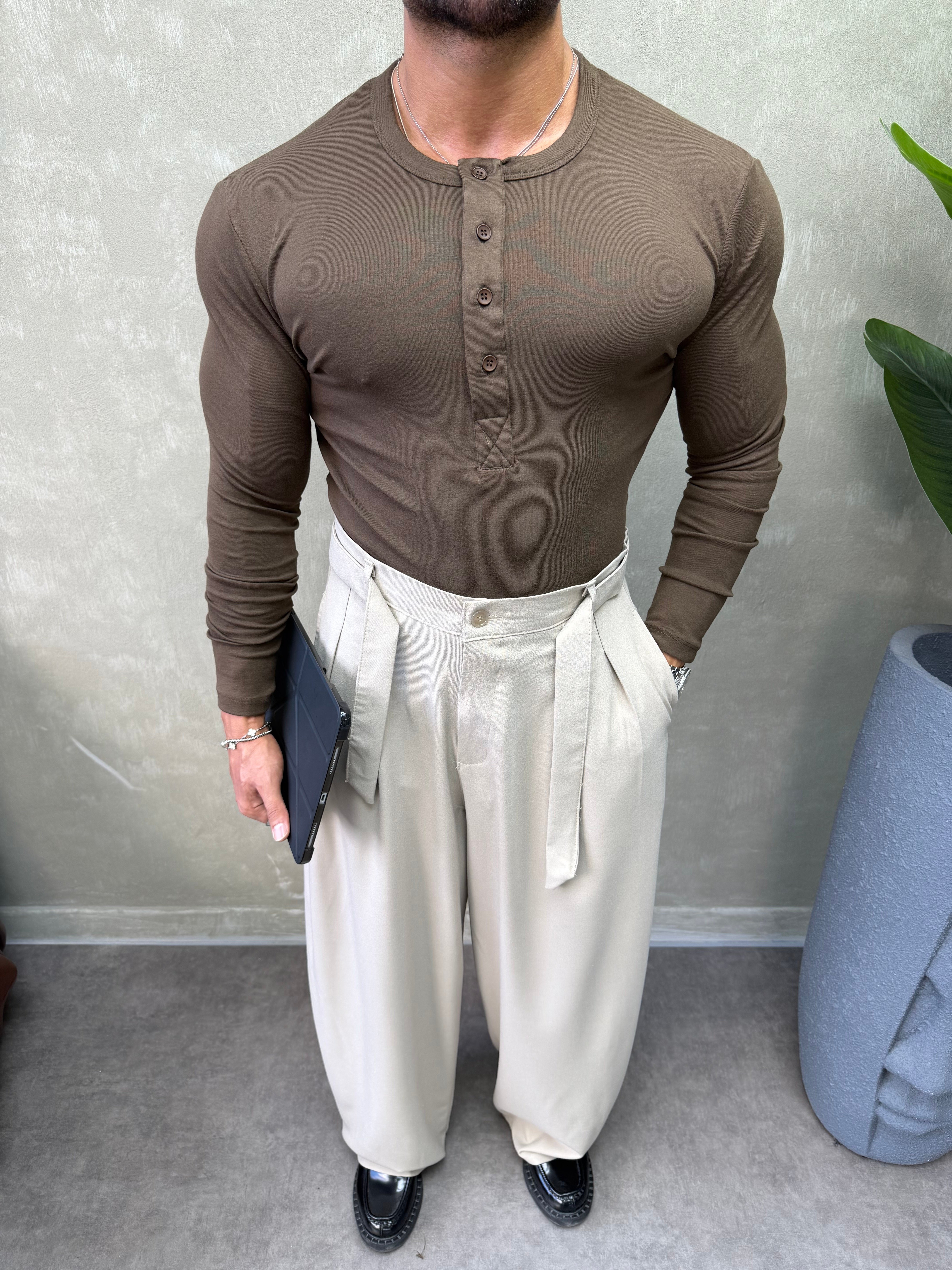 HENLEY YAKA UZUN KOLLU T-SHİRT KAHVERENGİ 
