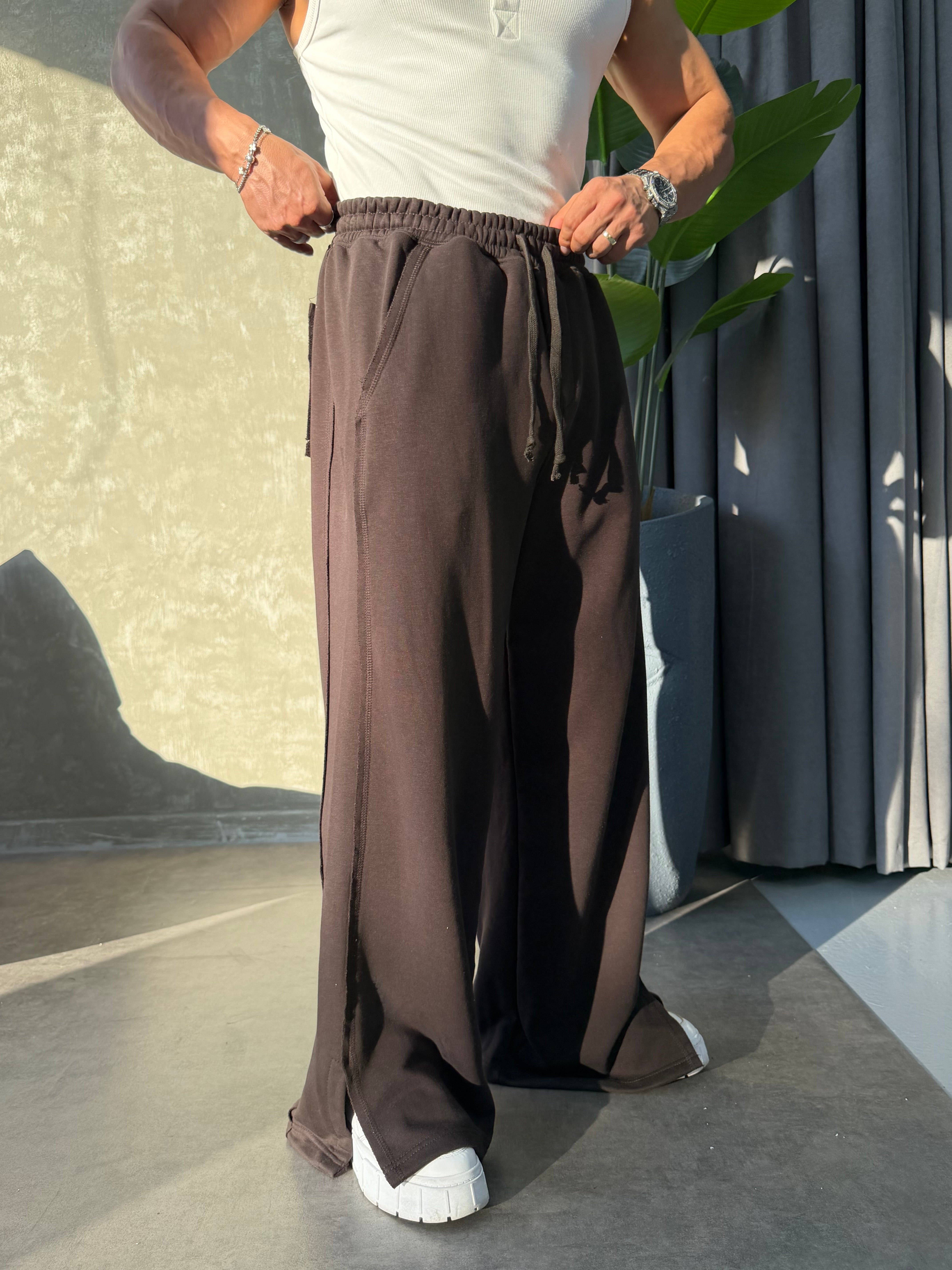 PREMIUM SERİ SUPER BAGGY YIRTMAÇLI EŞOFMAN KAHVERENGİ