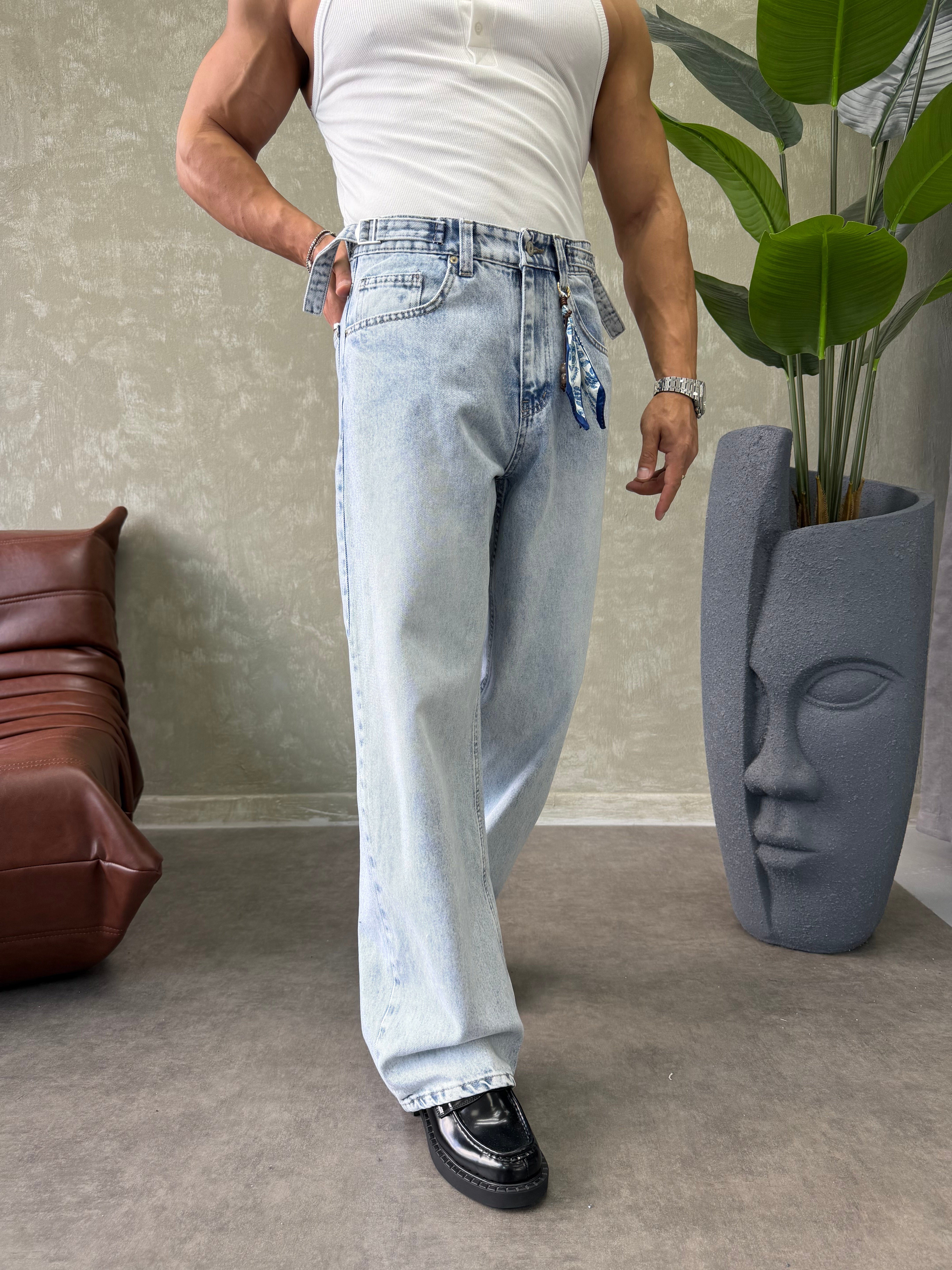TASARIM KEMER DETAYLI BAGGY JEAN BUZ MAVİSİ 