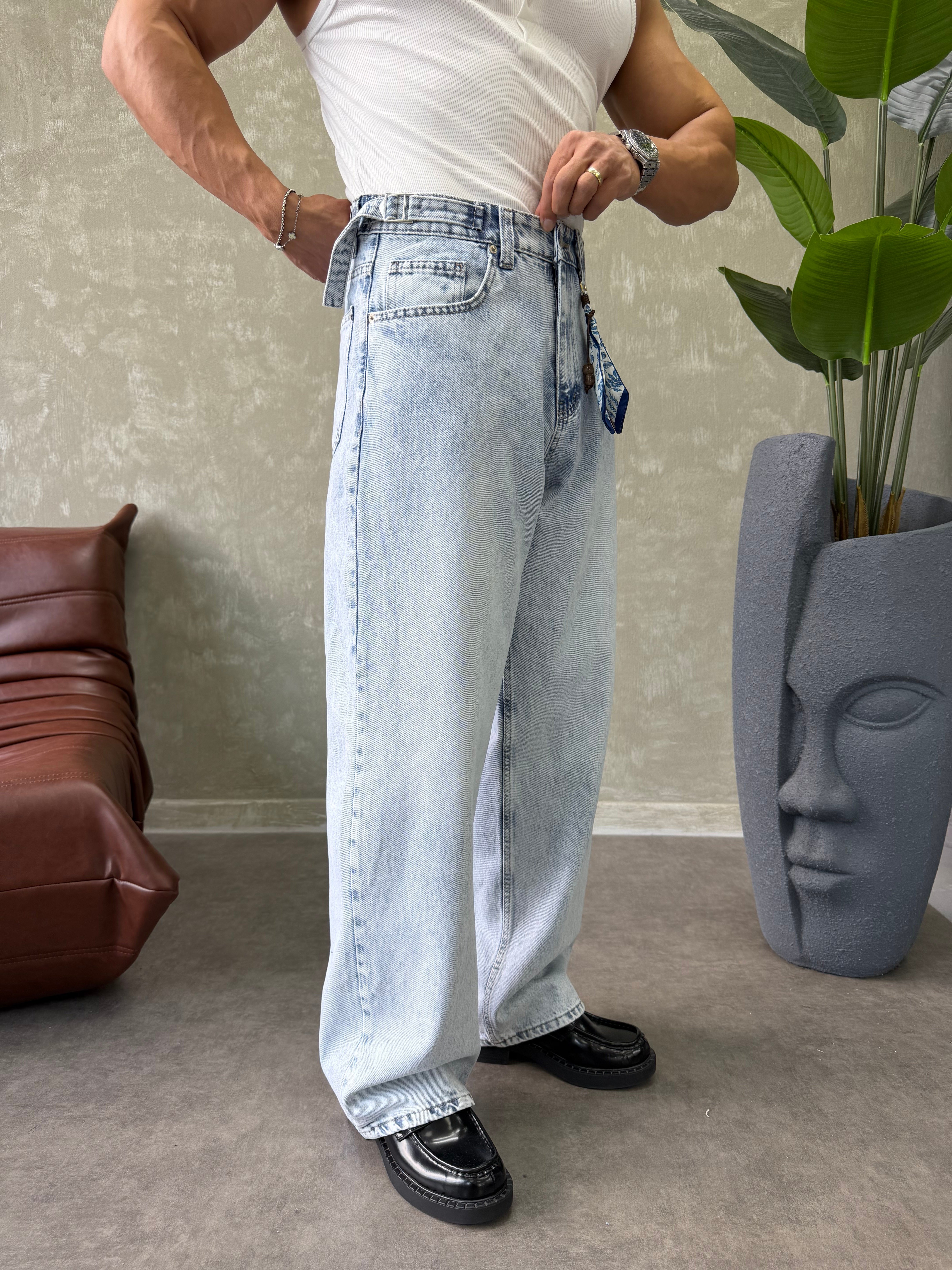 TASARIM KEMER DETAYLI BAGGY JEAN BUZ MAVİSİ 