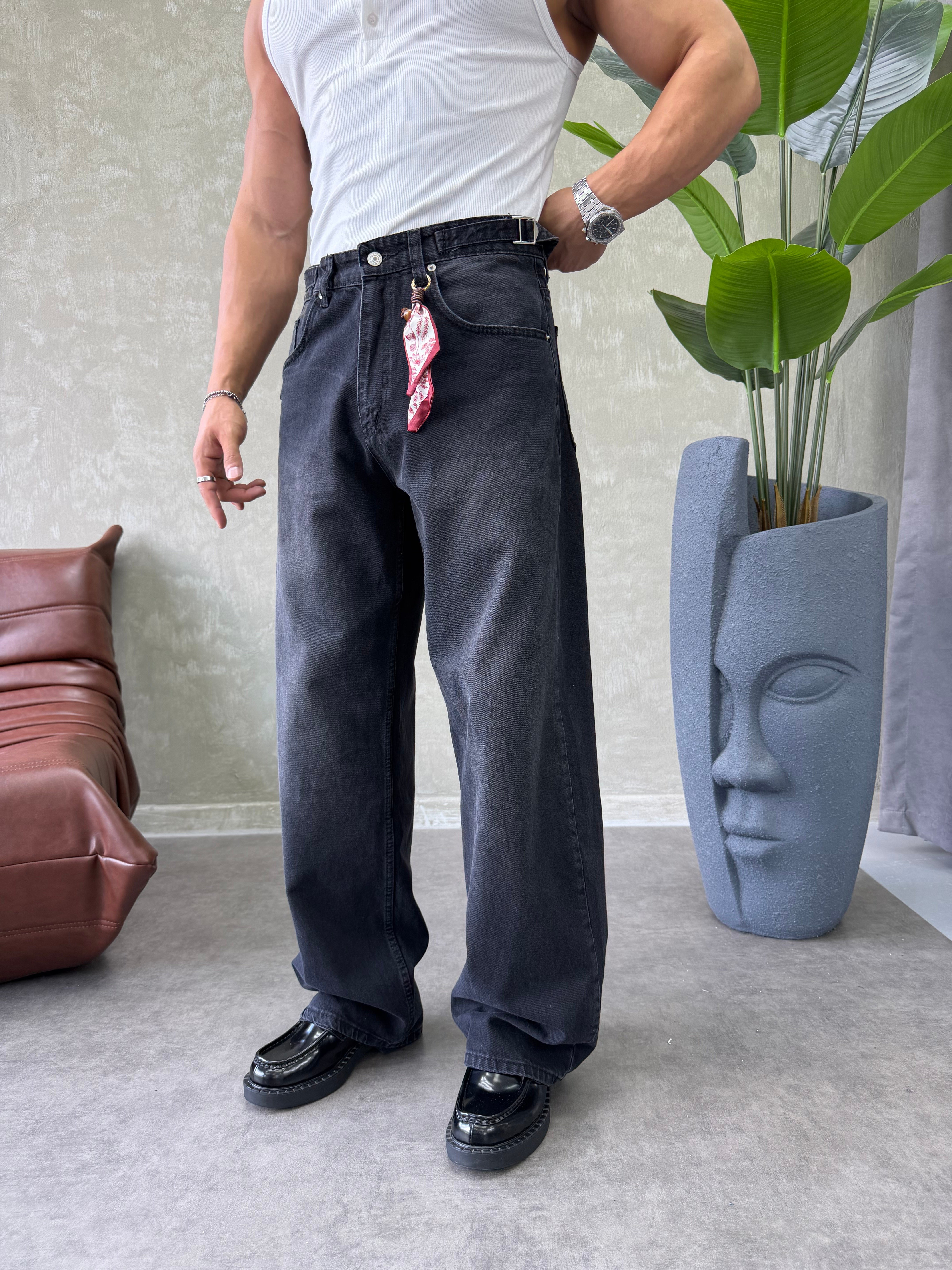 TASARIM KEMER DETAYLI BAGGY JEAN SİYAH