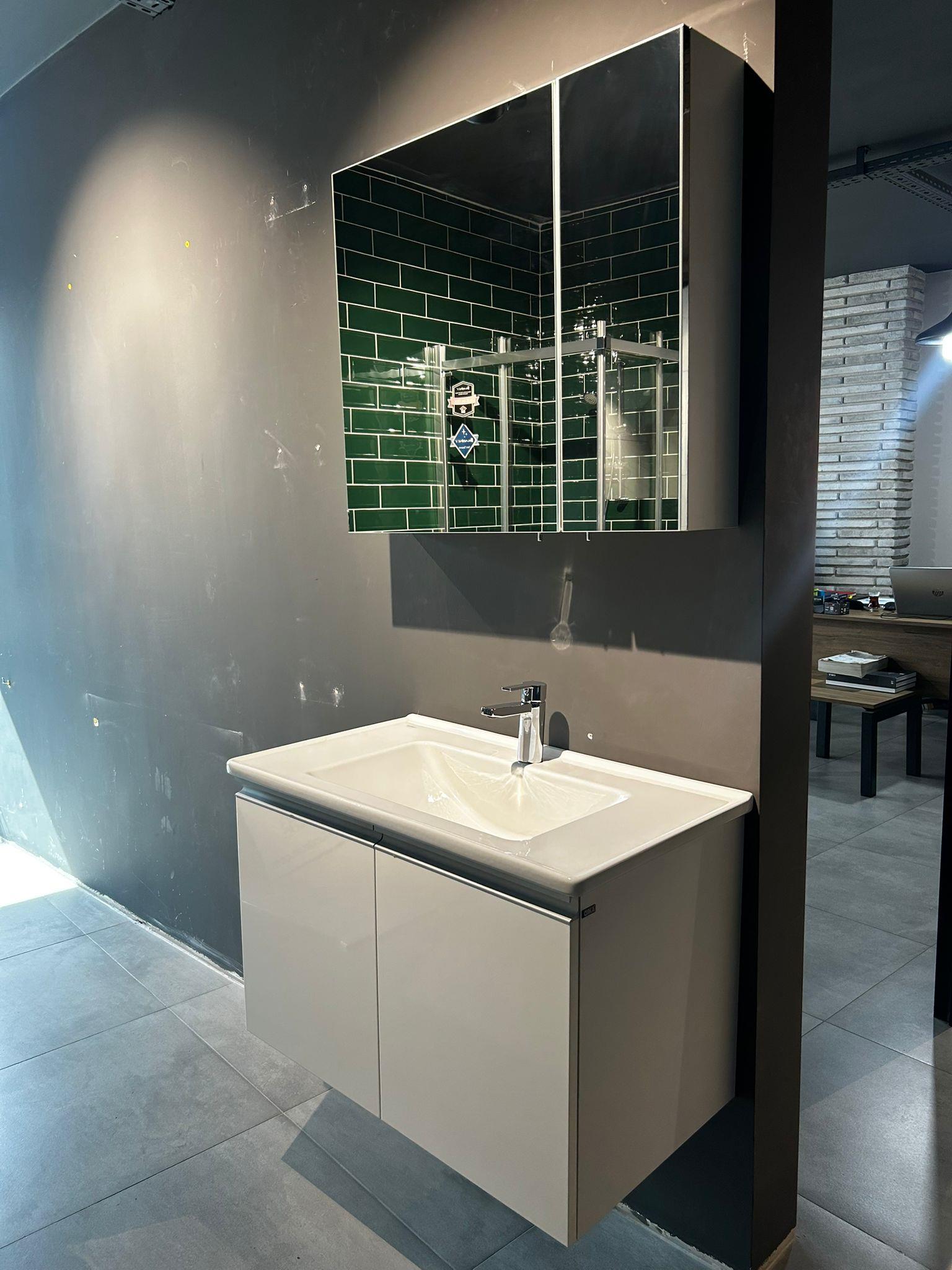 Orka Terme 80cm Kapaklı Asma Banyo Dolabı Set Parlak Beyaz Teşhir
