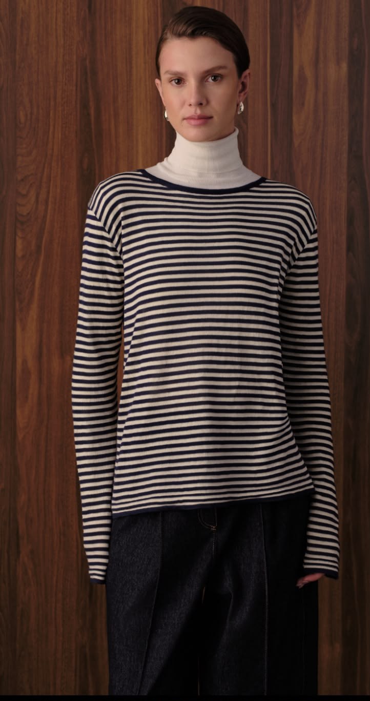 27FW232 YUVARLAK YAKA TRİKO BLUZ Lacivert