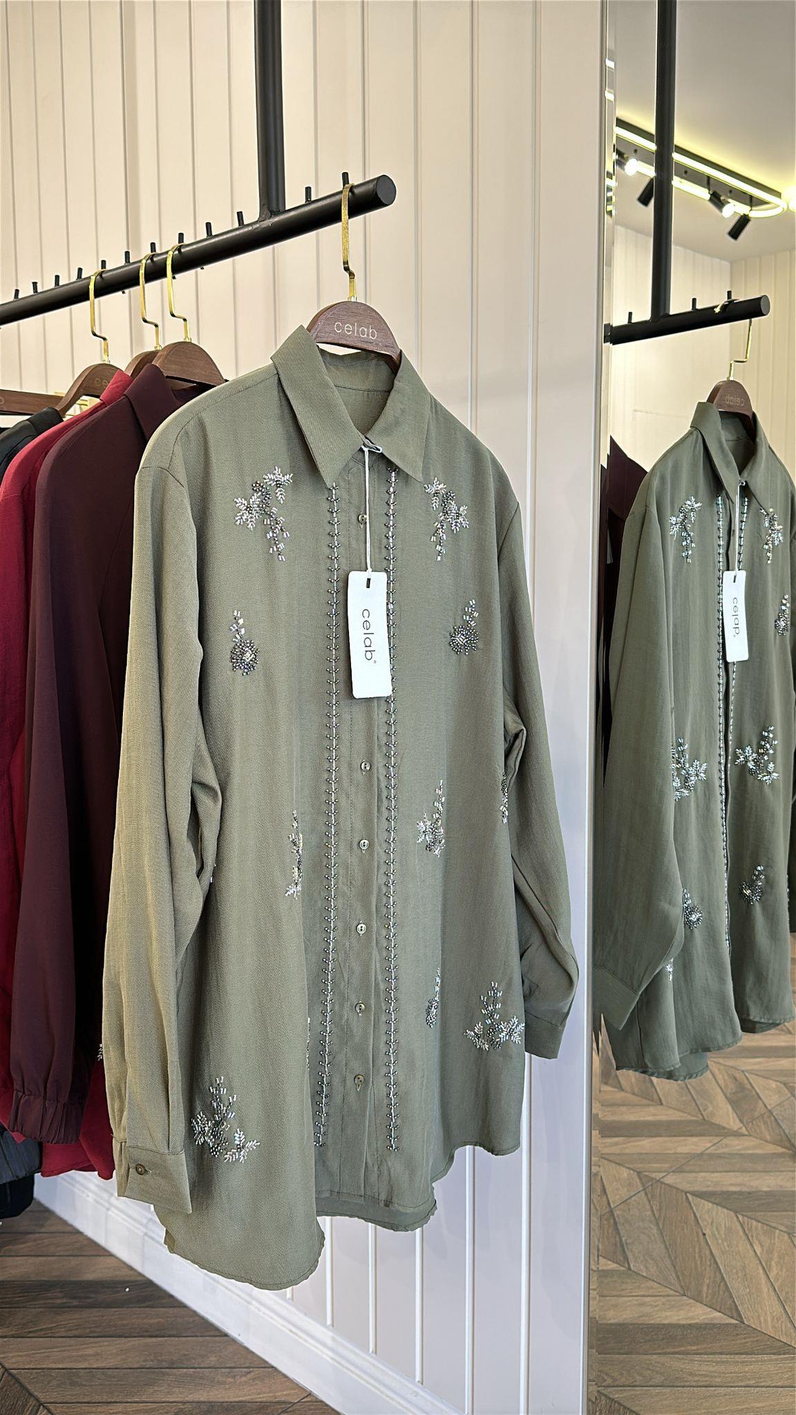 34369 HAKİ TAŞLI OVERSİZE TENCEL GÖMLEK Haki