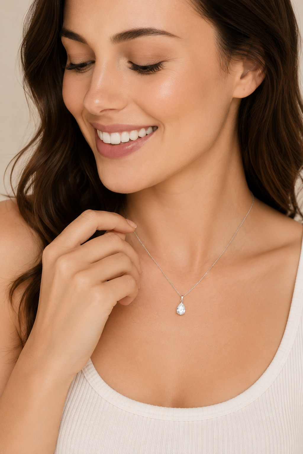 925 AYAR RADYUM KAPLAMA SWAROVSKİ SU DAMLASI TEK TAŞ GÜMÜŞ KOLYE