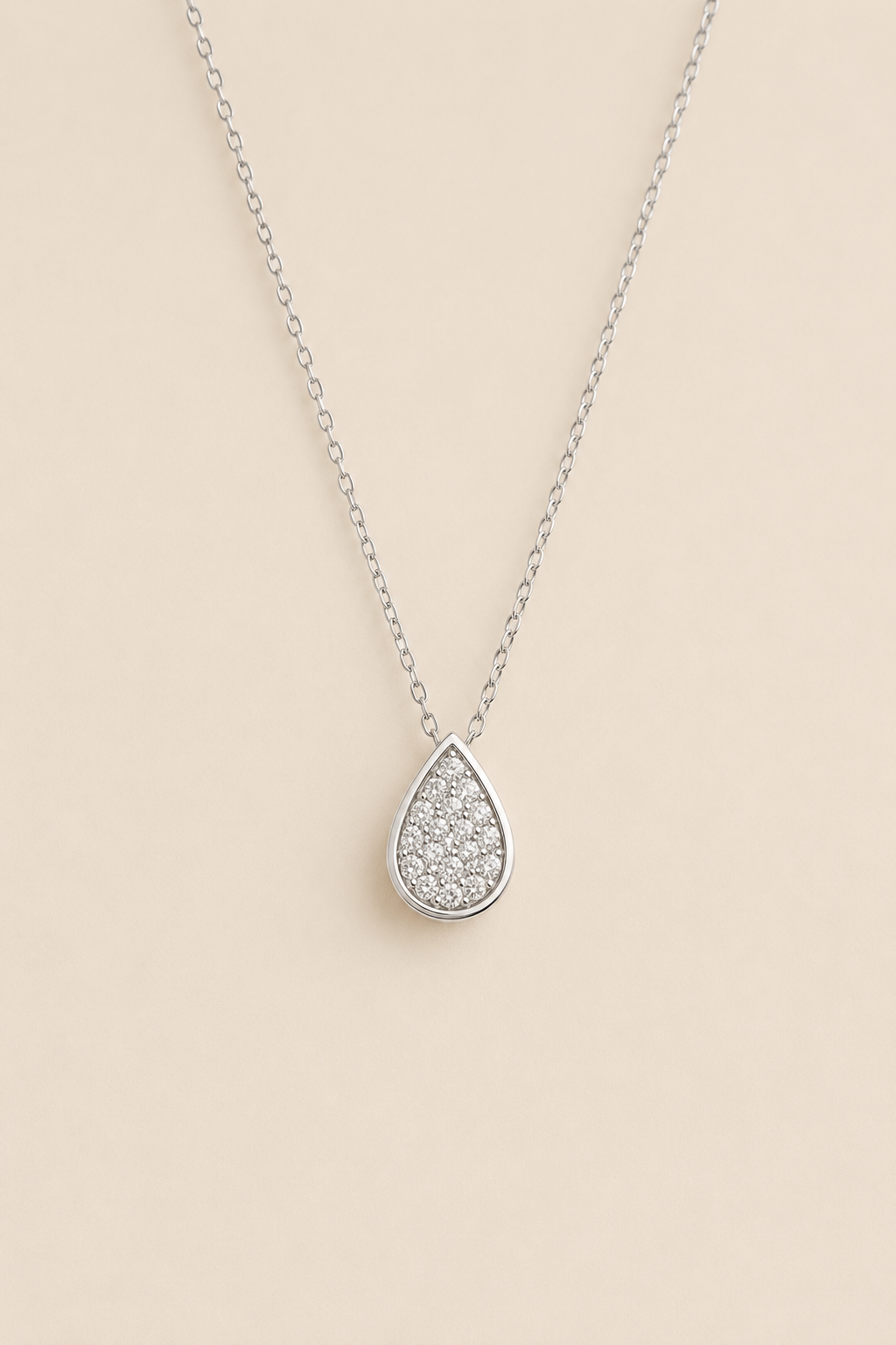 925 AYAR RADYUM KAPLAMA SWAROVSKİ TAŞLI DAMLA GÜMÜŞ KOLYE