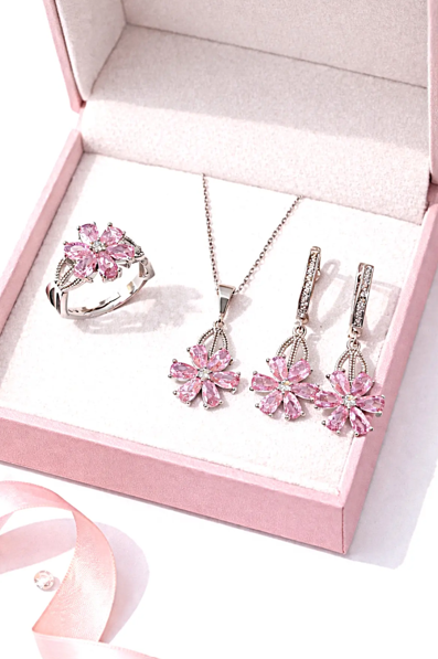 925 AYAR RODYUM KAPLAMA PEMBE ZİRKON TAŞLI LOTUS ÇİÇEĞİ GÜMÜŞ SET